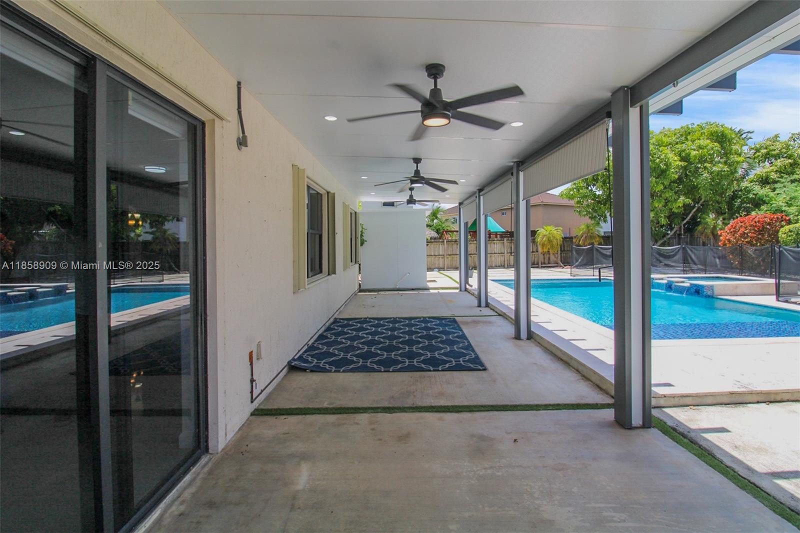 VENETIAN PARC WEST - Residential