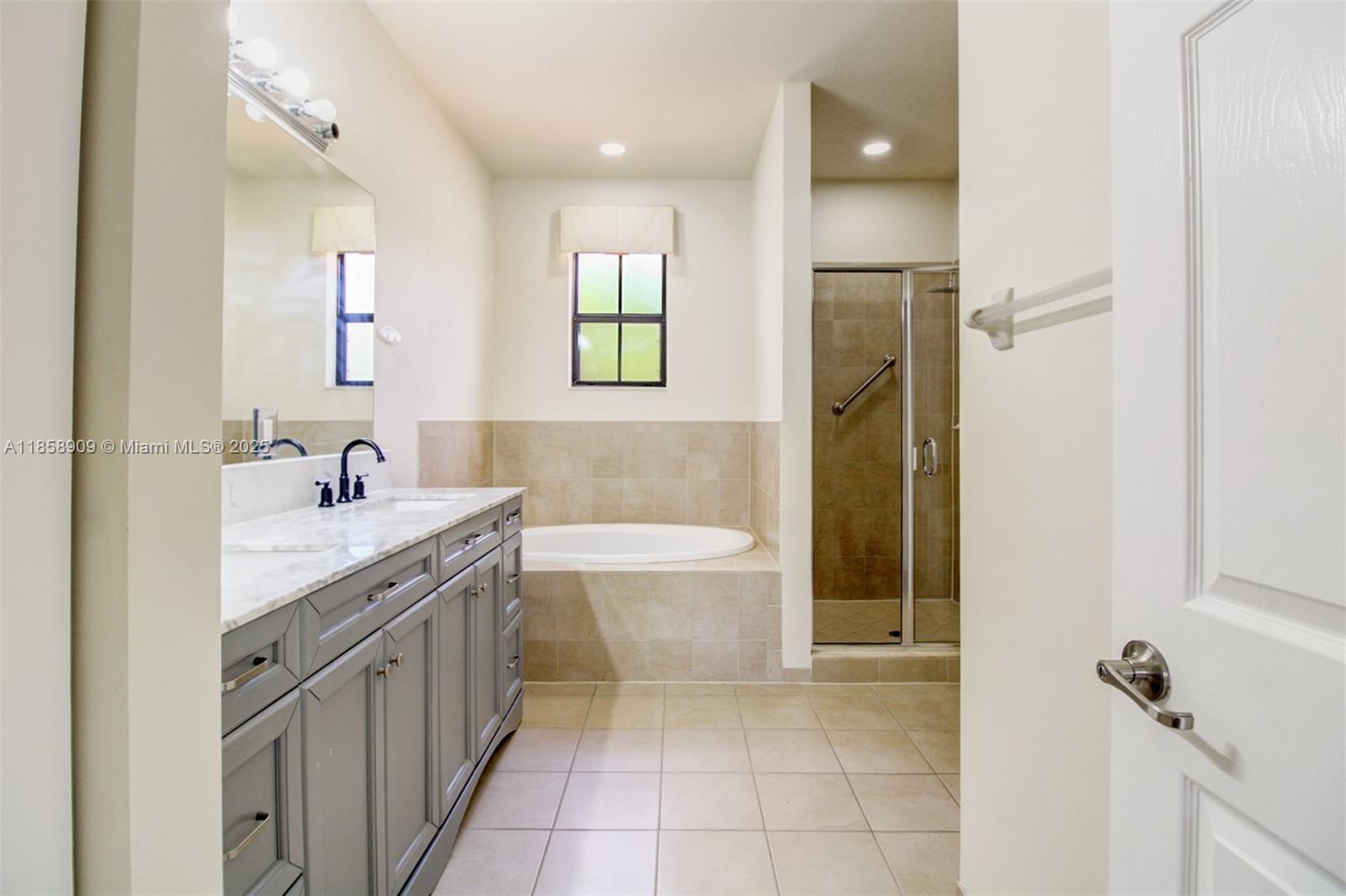 VENETIAN PARC WEST - Residential
