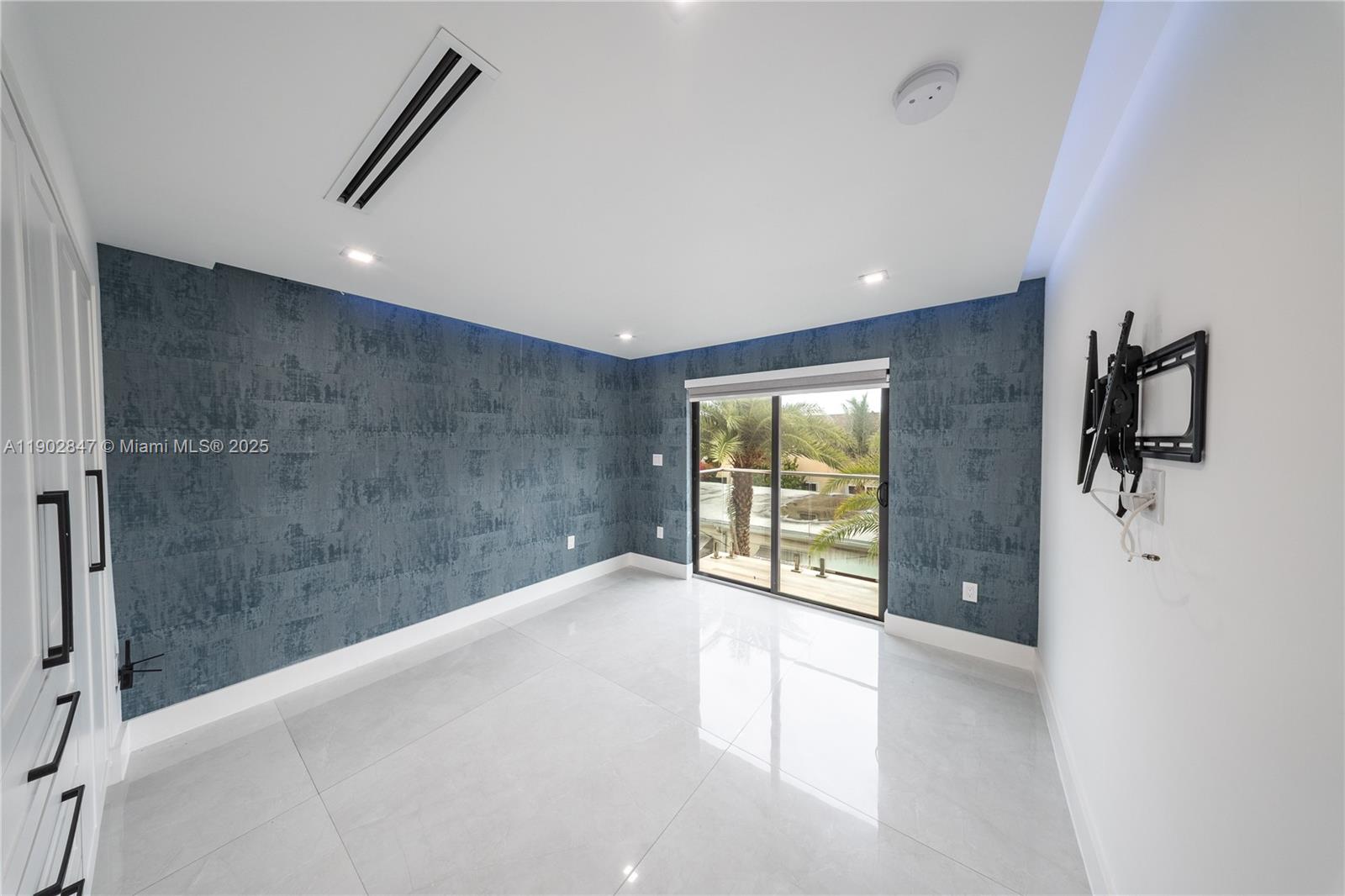 HOLLYWOOD CENTRAL BEACH - Residential