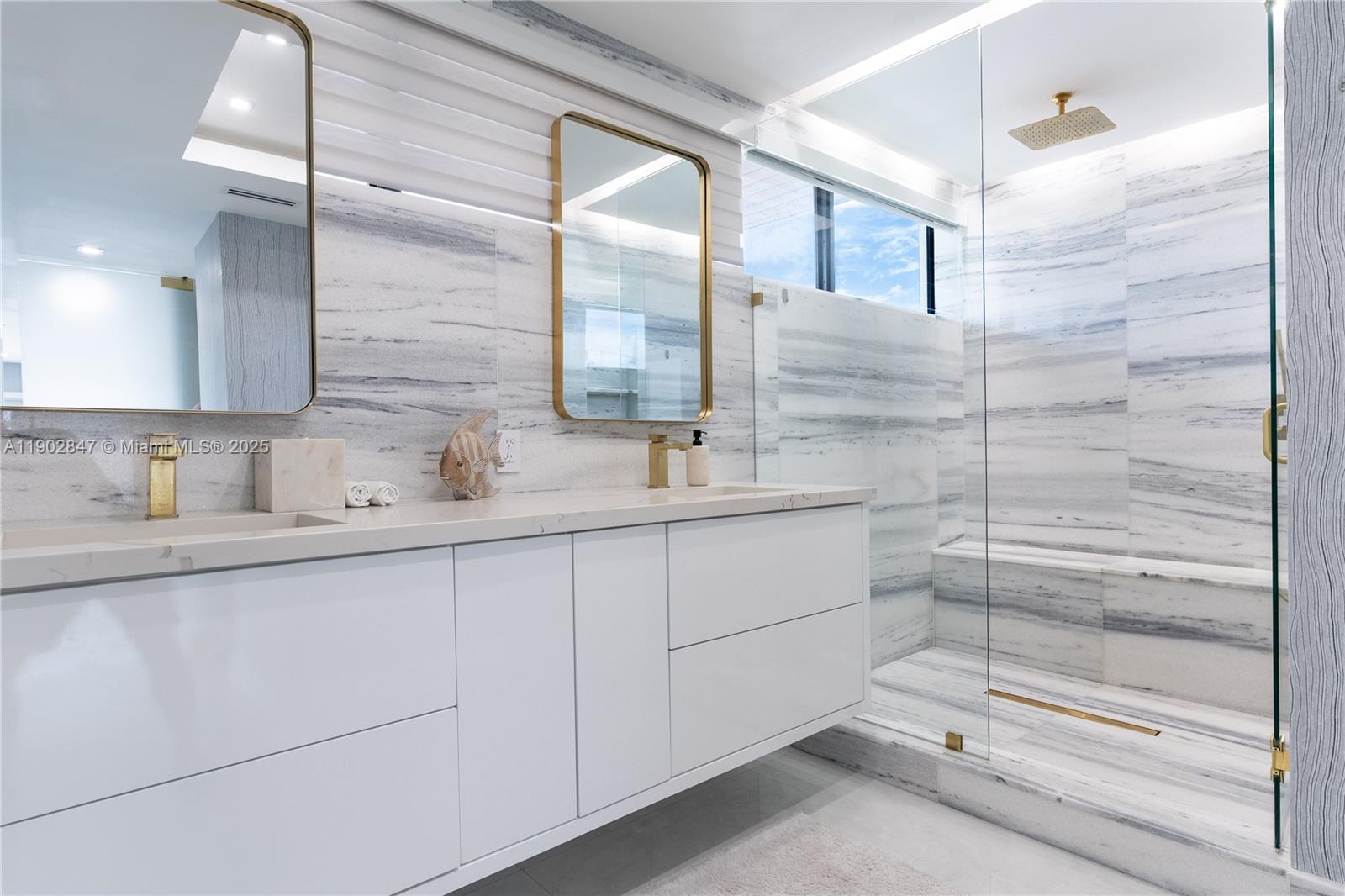 HOLLYWOOD CENTRAL BEACH - Residential