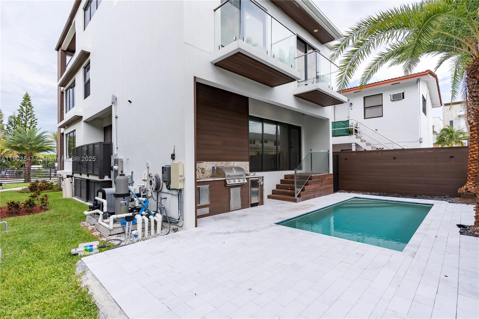 HOLLYWOOD CENTRAL BEACH - Residential