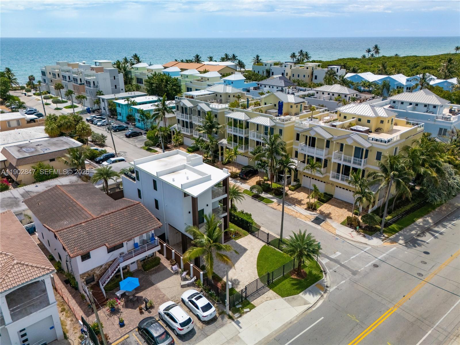 HOLLYWOOD CENTRAL BEACH - Residential