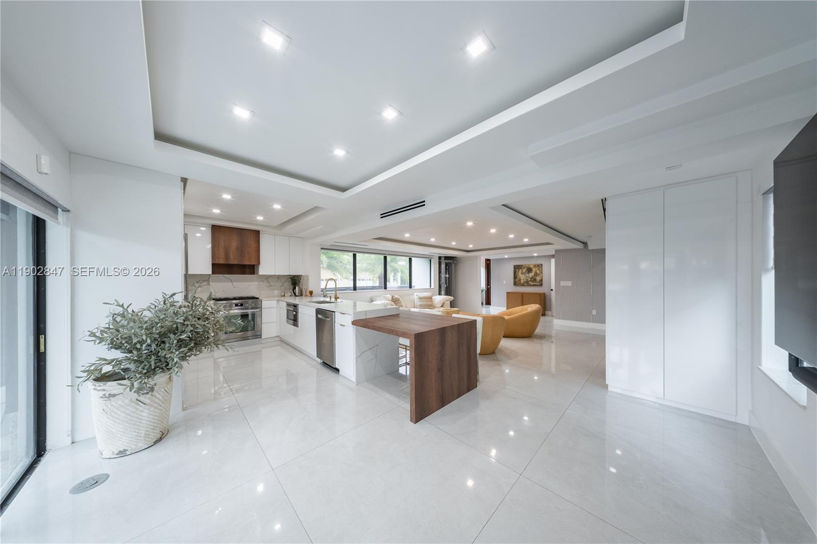 HOLLYWOOD CENTRAL BEACH - Residential