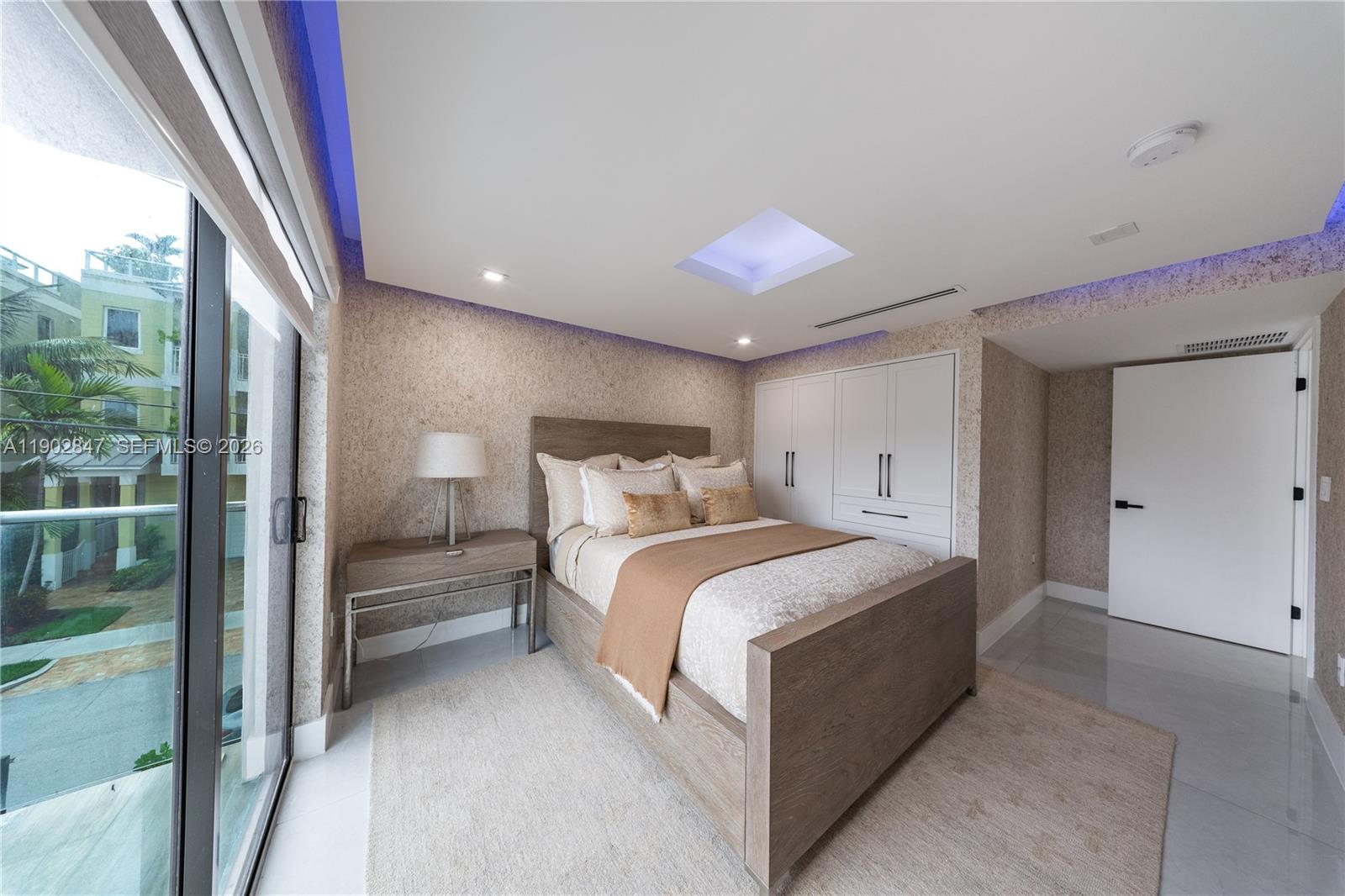 HOLLYWOOD CENTRAL BEACH - Residential