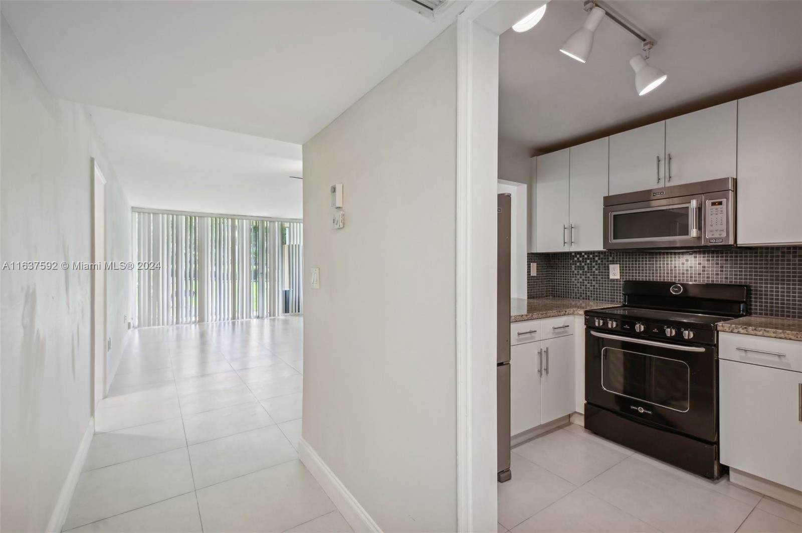EVERGREEN SIX OF PINE ISL - Residential