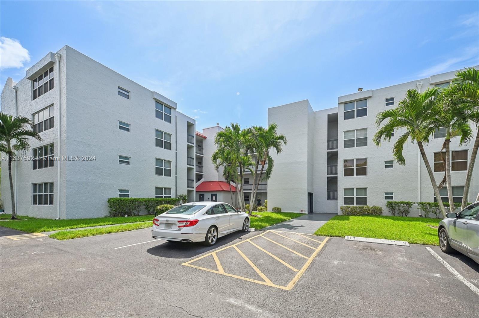 EVERGREEN SIX OF PINE ISL - Residential