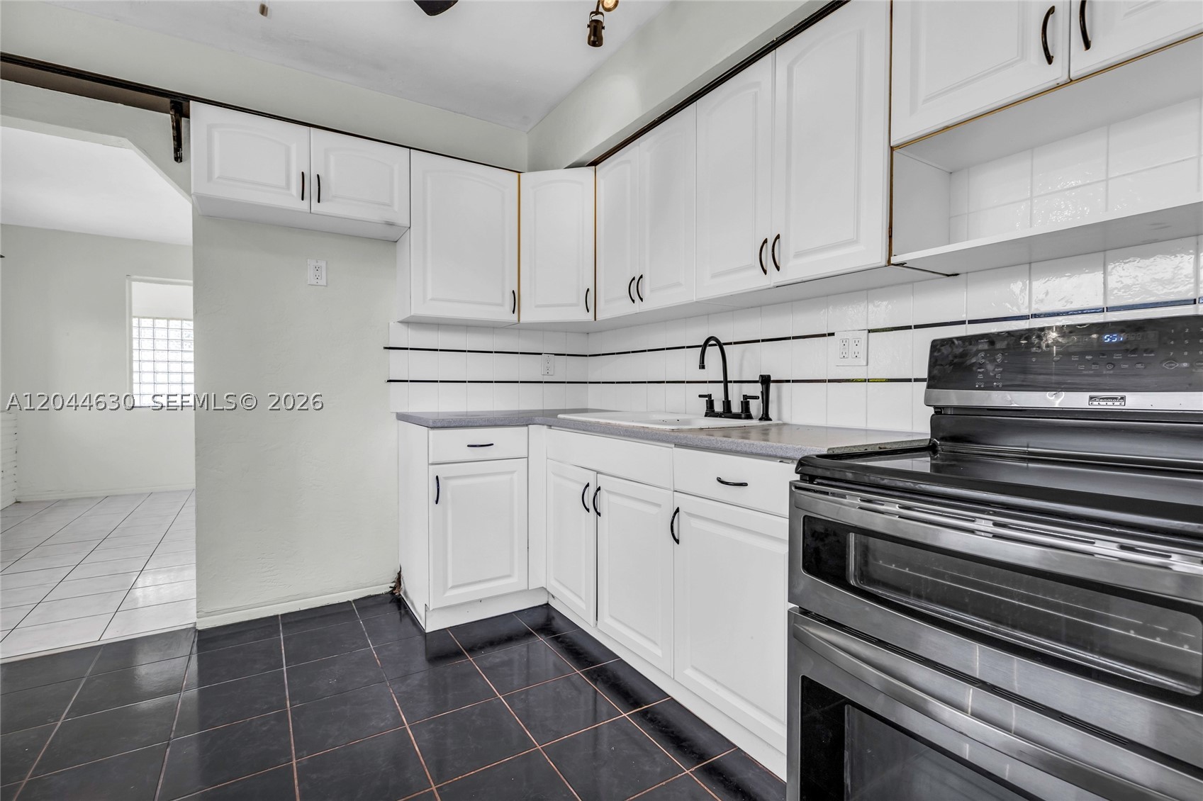842 S 28th Ave