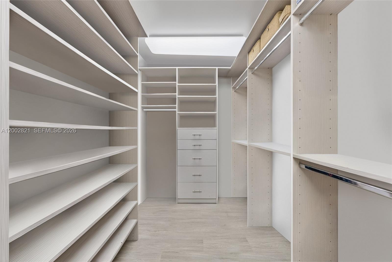 LEXCELLENCE CONDO - Residential