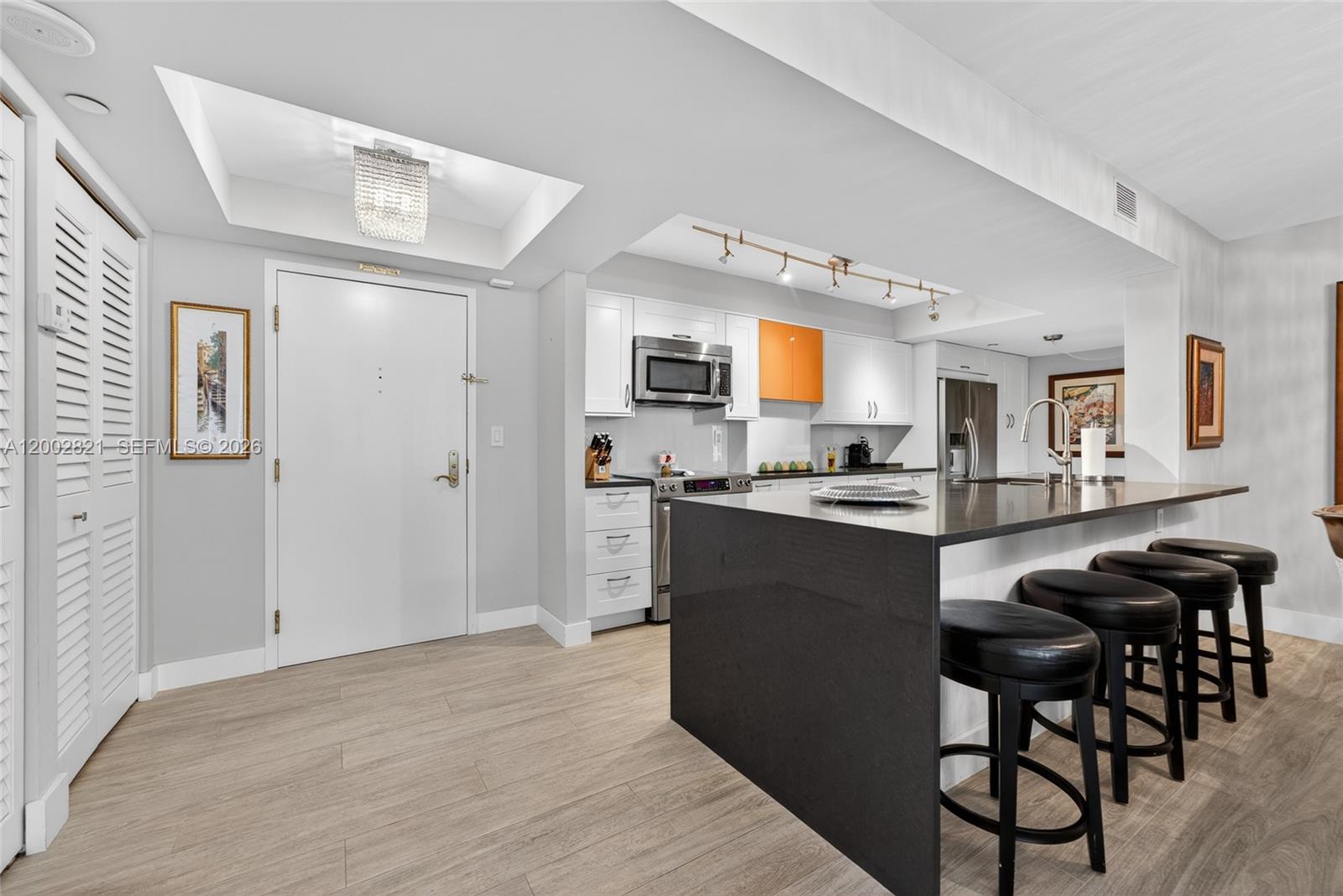 LEXCELLENCE CONDO - Residential