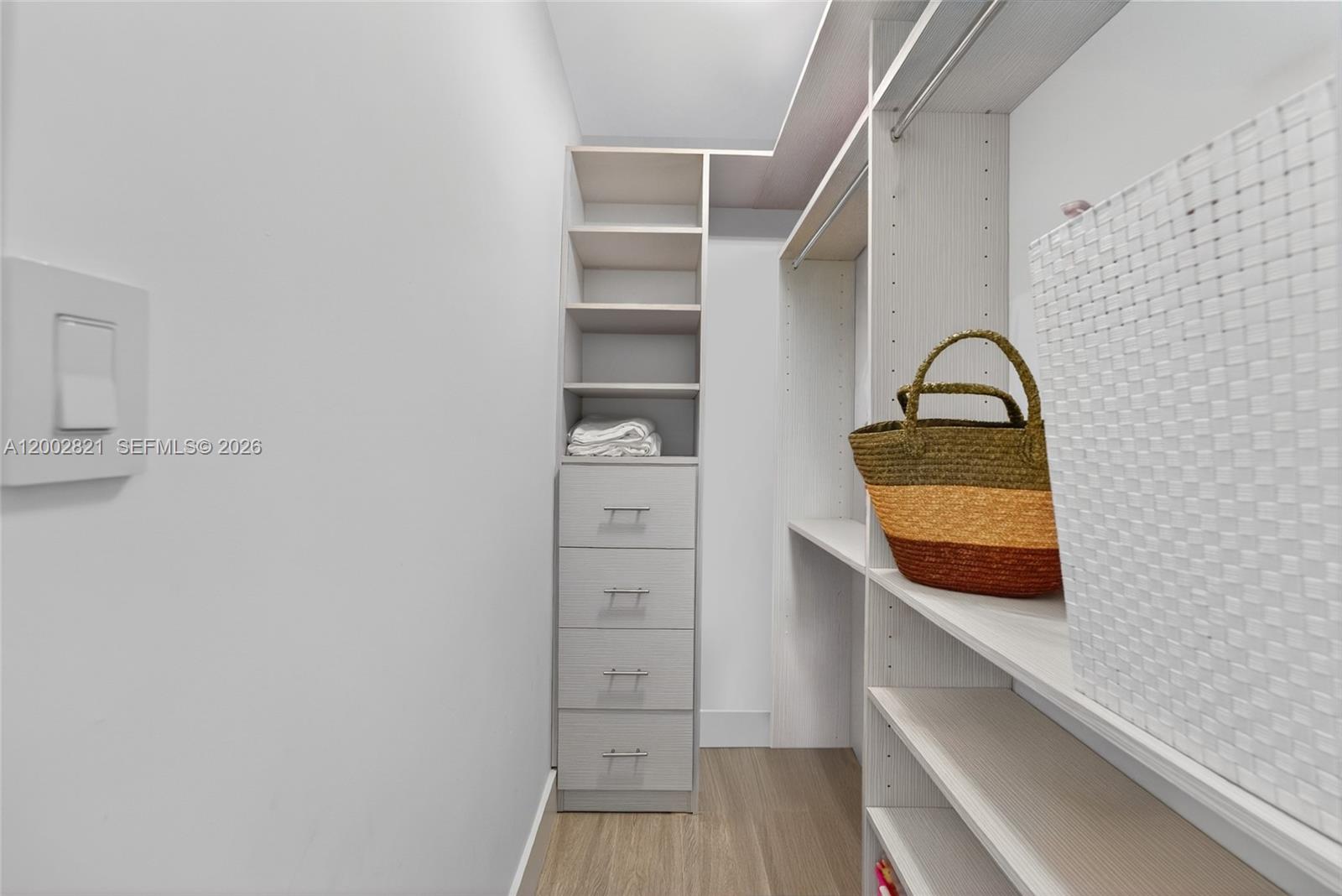 LEXCELLENCE CONDO - Residential