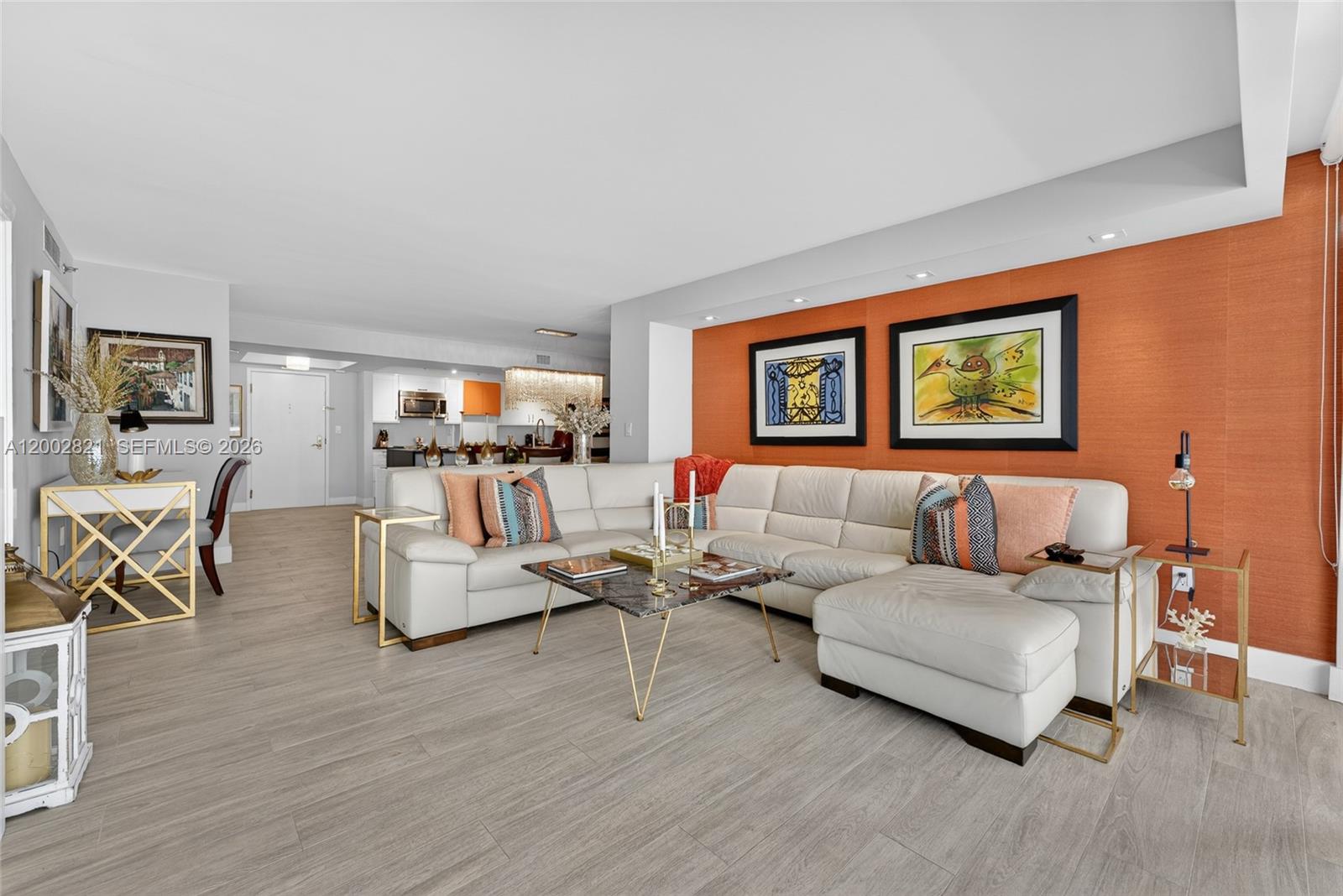 LEXCELLENCE CONDO - Residential