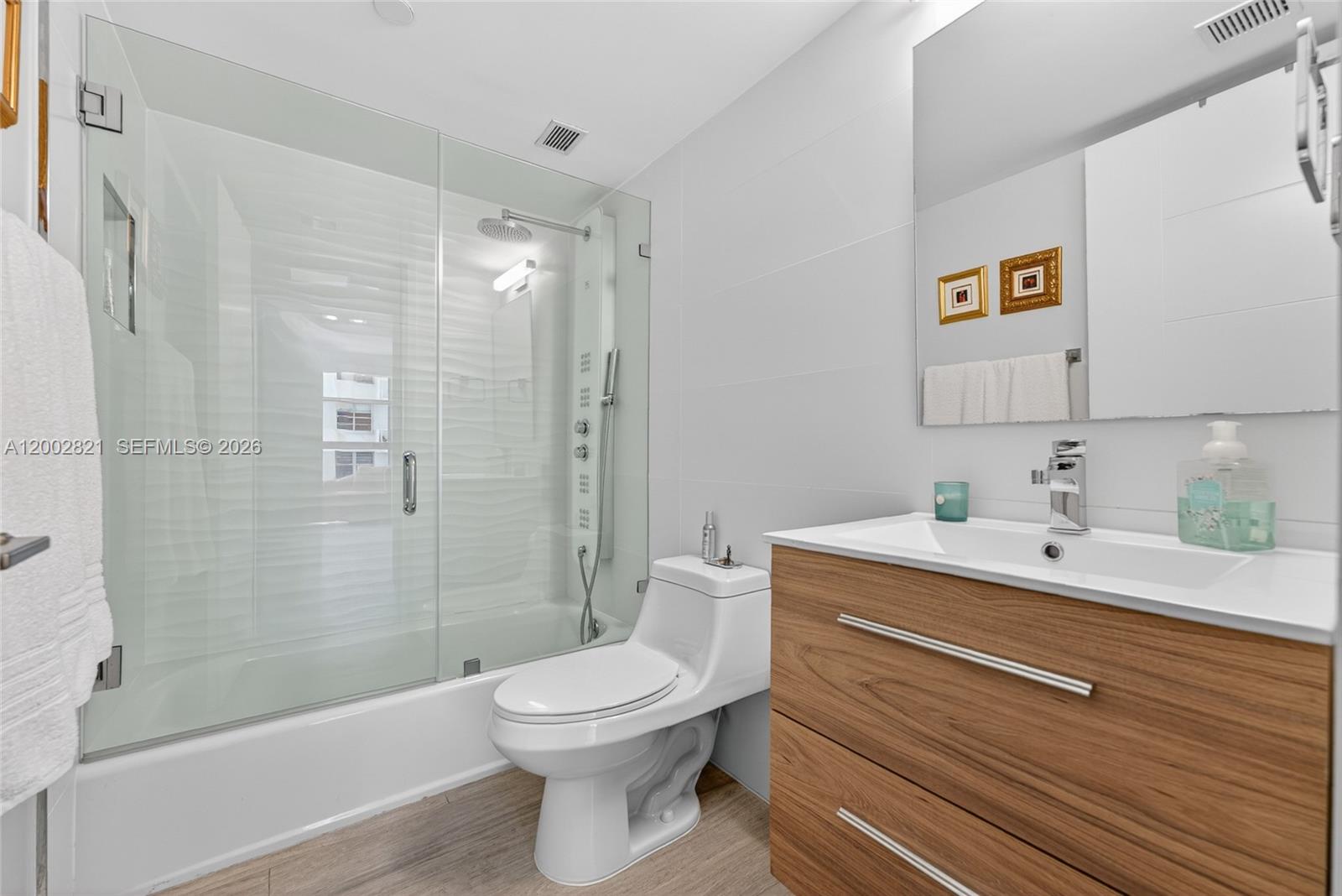 LEXCELLENCE CONDO - Residential