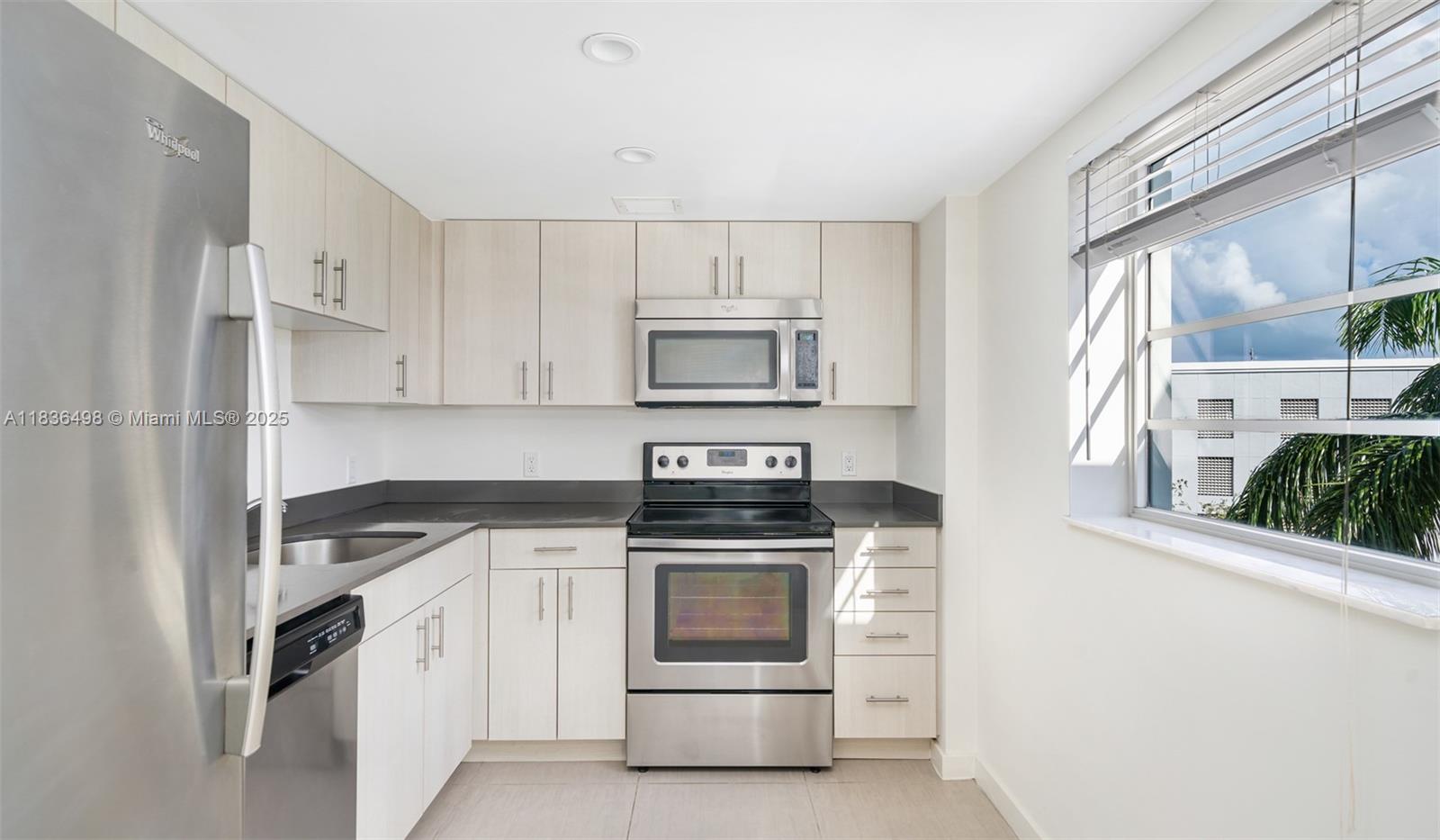 910 West Ave 0603