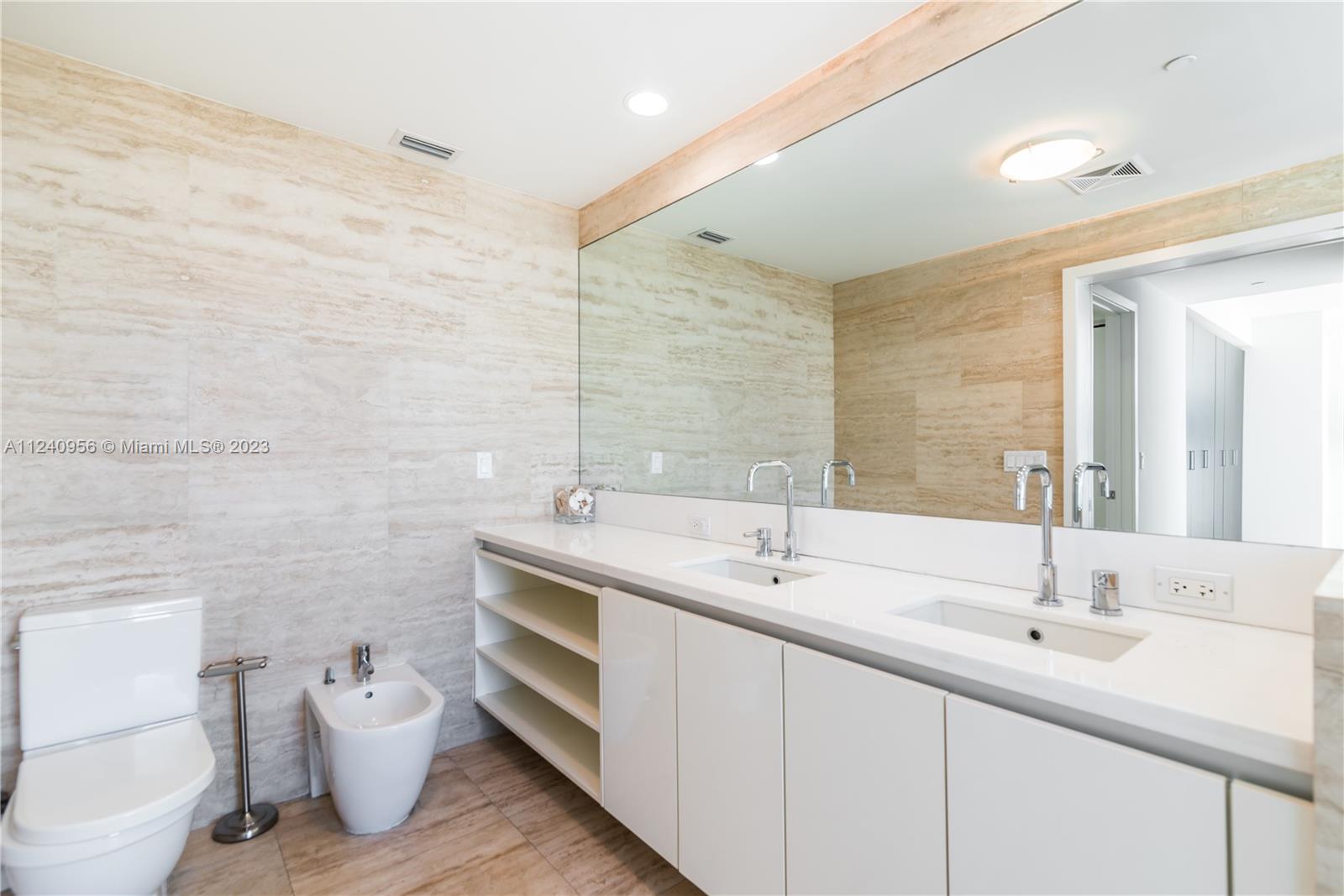 CAPRI SOUTH BEACH CONDO - Residential