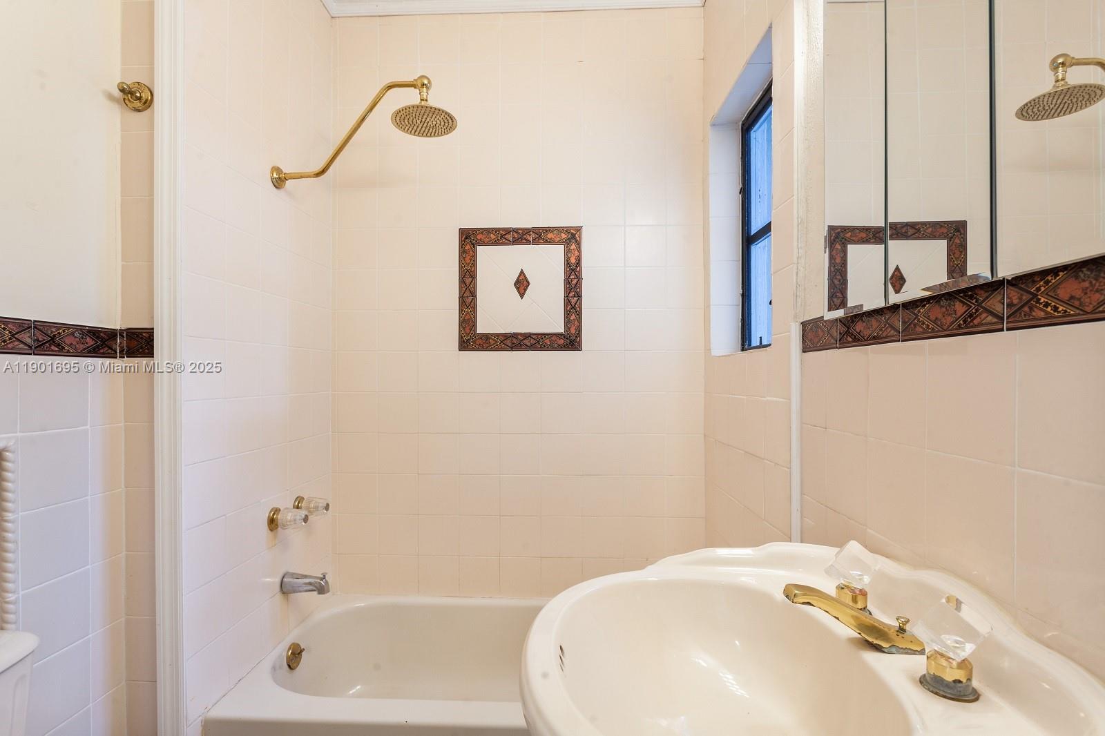 CORAL GABLES GRANADA SEC - Residential Lease