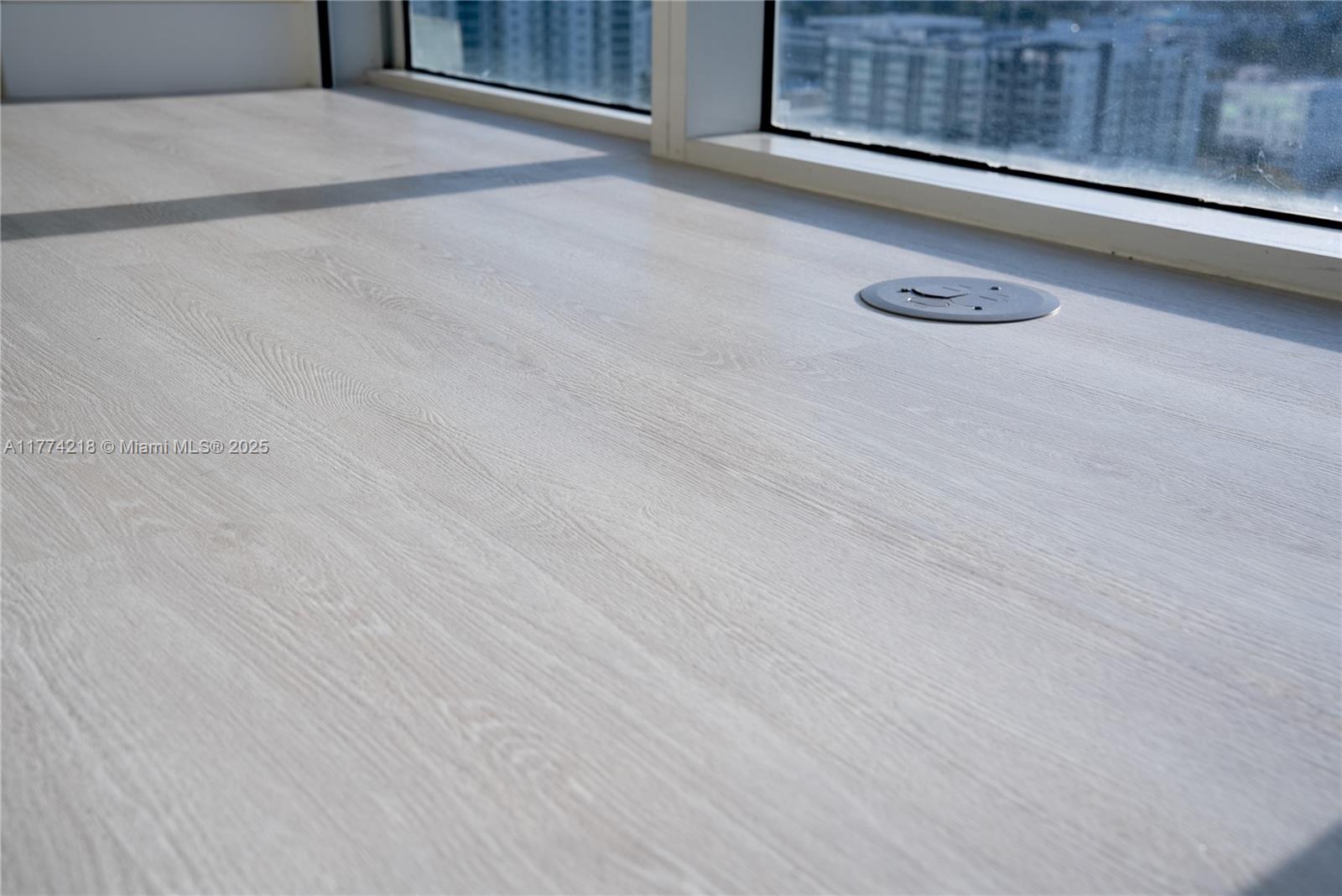 ONYX ON THE BAY CONDO - Residential