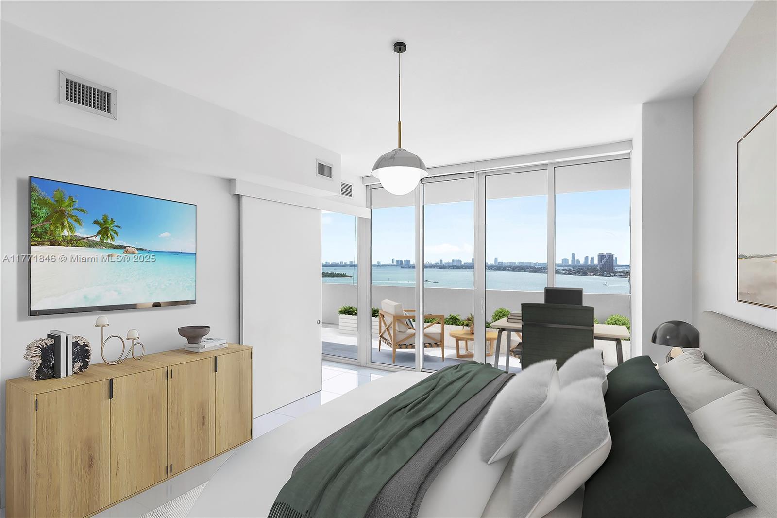 PARAMOUNT BAY CONDO - Residential