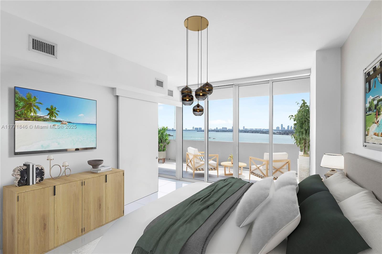 PARAMOUNT BAY CONDO - Residential