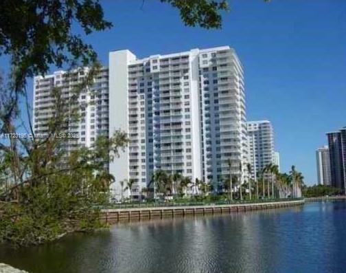 Rental Property at 2851 Ne 183rd St 1714E, Aventura, Miami-Dade County, Florida - Bedrooms: 2 
Bathrooms: 2  - $2,250 MO.