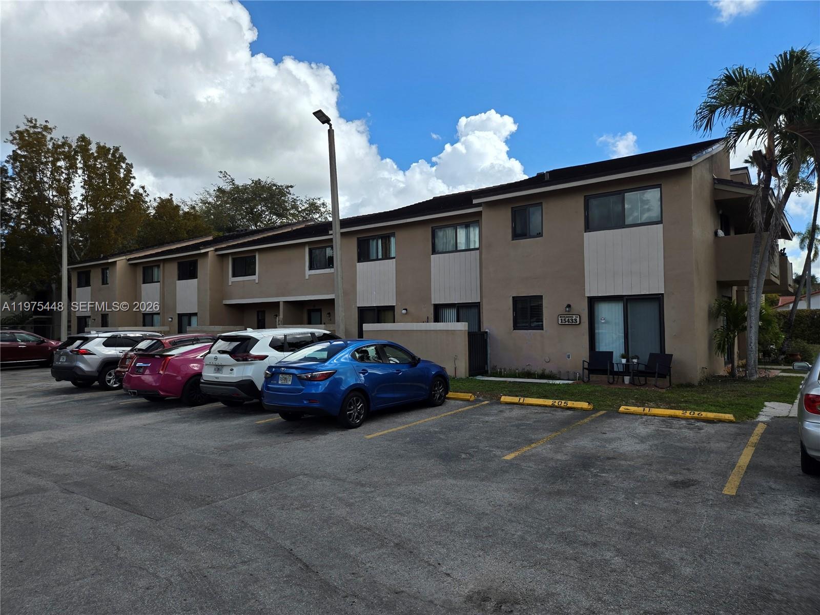 CRYSTAL LAKE VILLAS CONDO - Residential Lease