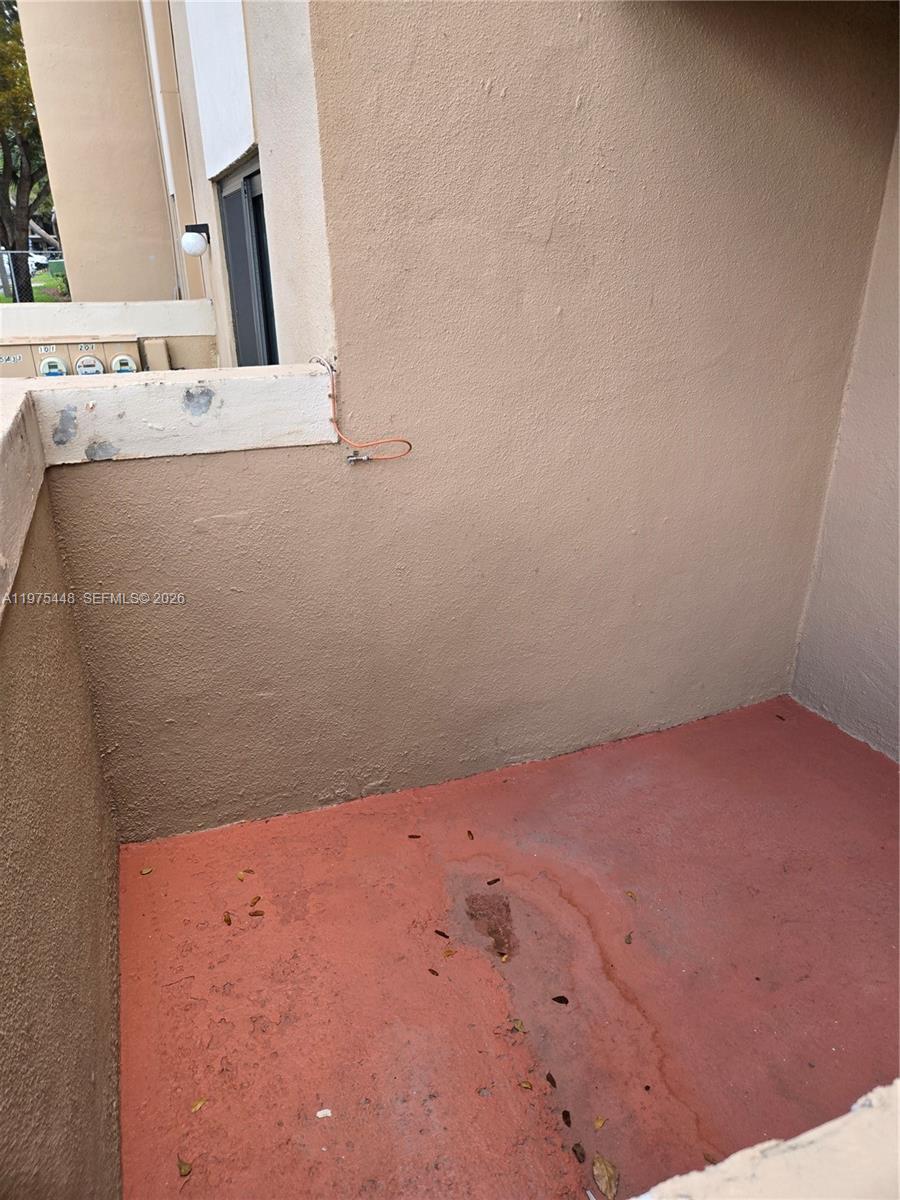 CRYSTAL LAKE VILLAS CONDO - Residential Lease