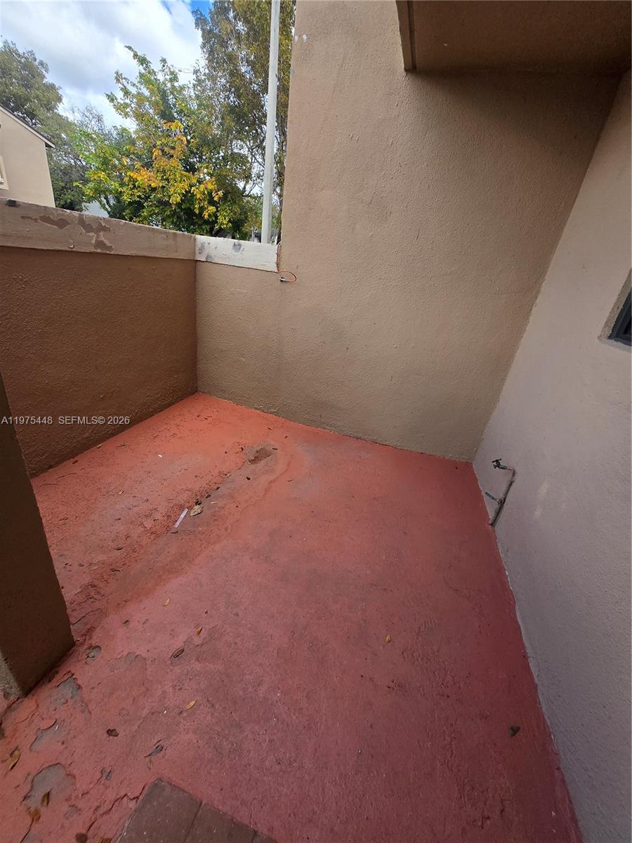 CRYSTAL LAKE VILLAS CONDO - Residential Lease