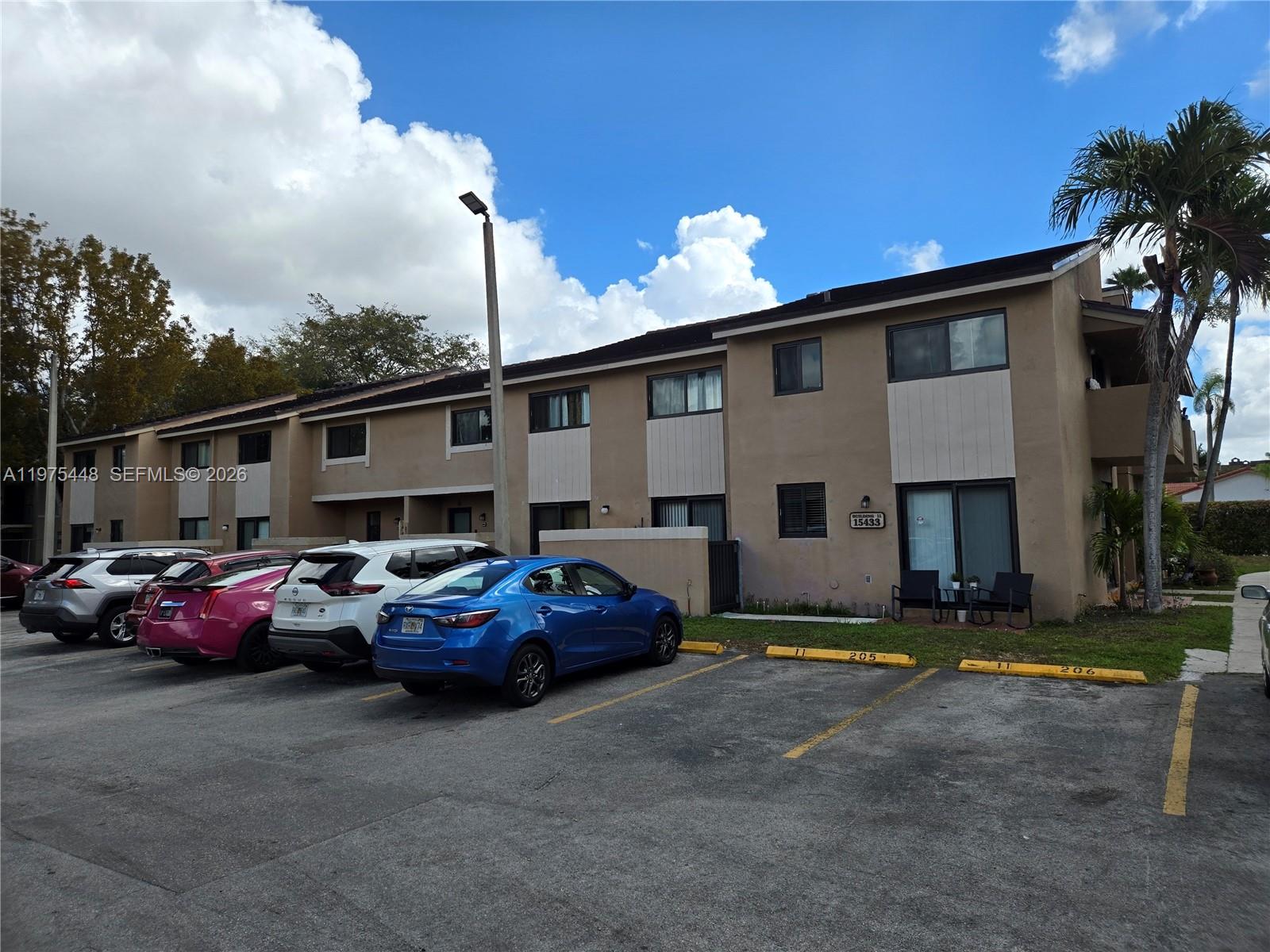 CRYSTAL LAKE VILLAS CONDO - Residential Lease