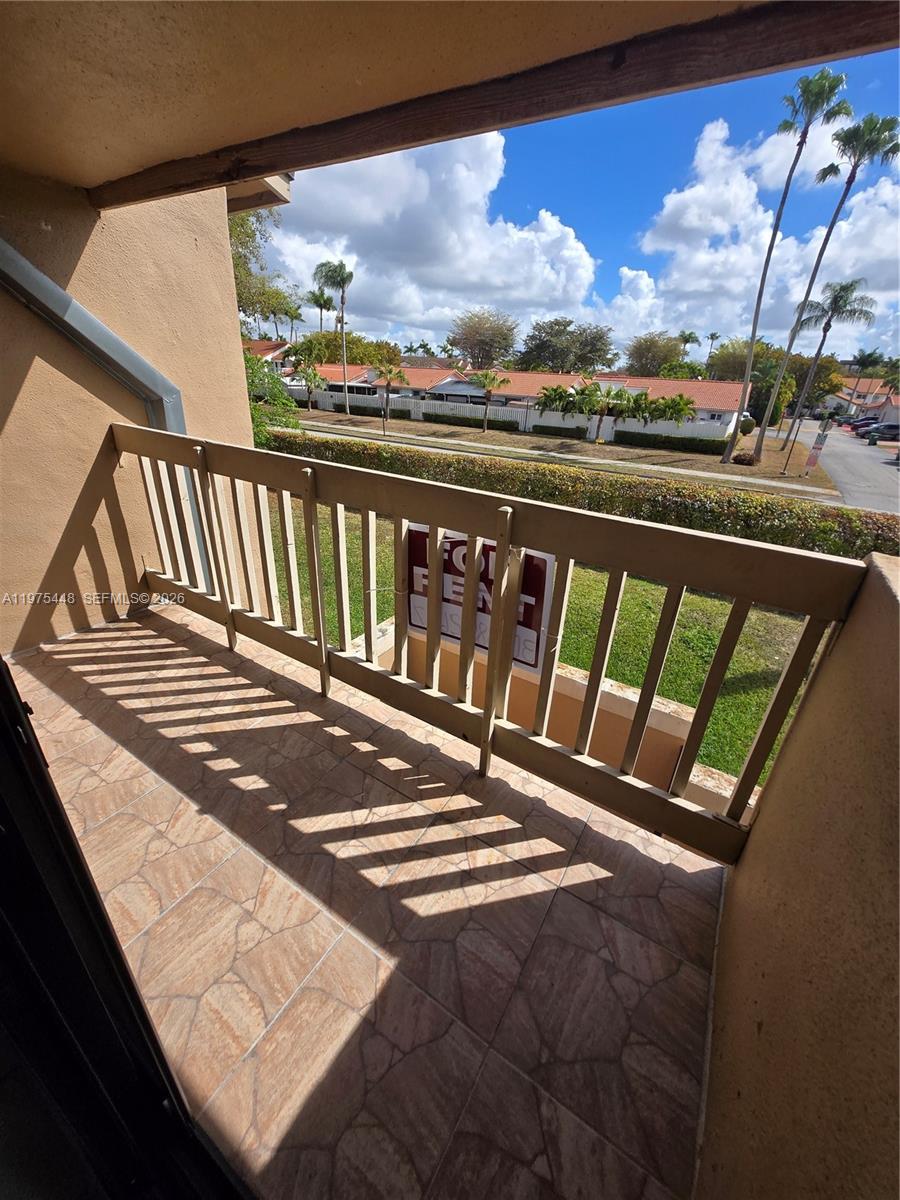 CRYSTAL LAKE VILLAS CONDO - Residential Lease