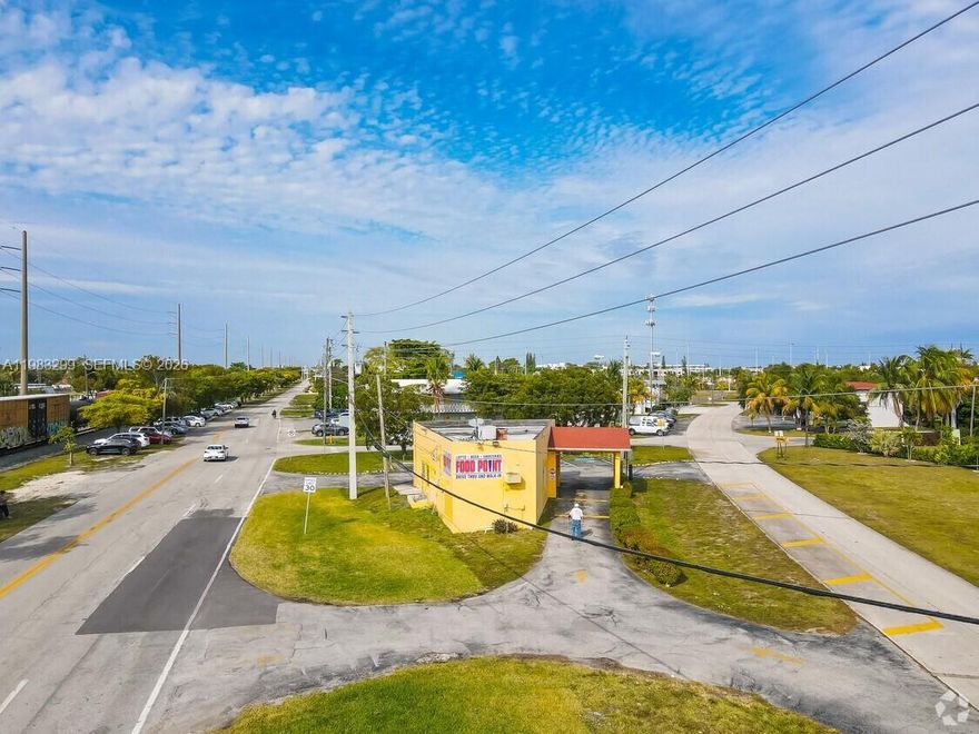 Prime Drive-Thru Opportunity | Hallandale Beach
Unbeatable Location near Aventura & US1
Maximize your brand’s reach with this high-visibility retail/convenience store site. Featuring a functional Drive-Thru, this property is perfectly positioned for a Fast Food concept, Bakery, or Food Market.

Land: 6,564 SF

Building: 1,364 SF

Parking: 5 Dedicated On-Site Spaces

Strategic Access: Minutes from Aventura Mall, Gulfstream Park, and major school districts.

Tap into the high-density traffic of Hallandale Beach and the explosive growth of the area, just a few blocks from Aventura. Your concept starts here.