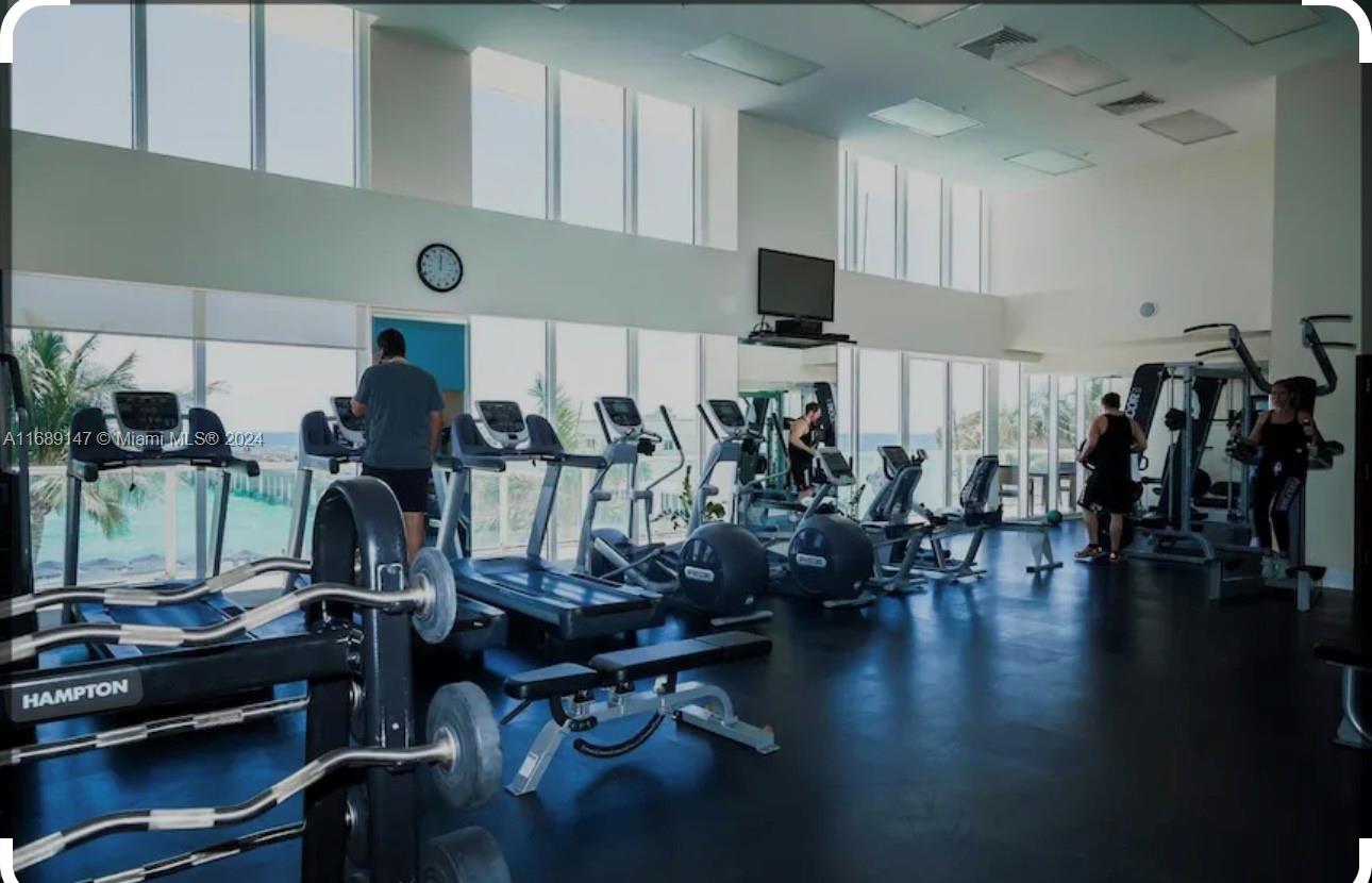 LA PERLA CONDO - Residential Lease