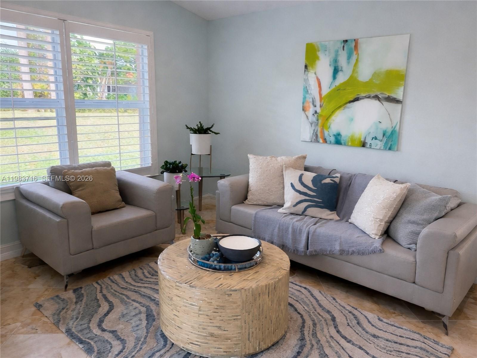 TWIN LAKES - Residential