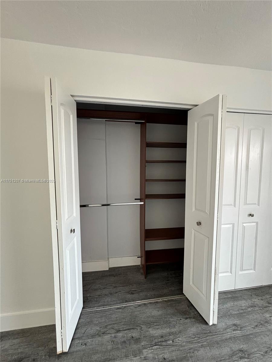 DEVON-AIRE VILLAS SEC 7 - Residential