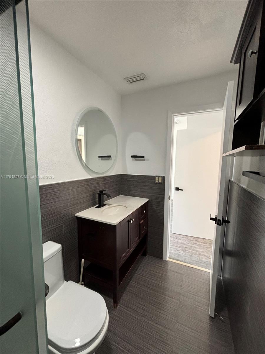DEVON-AIRE VILLAS SEC 7 - Residential