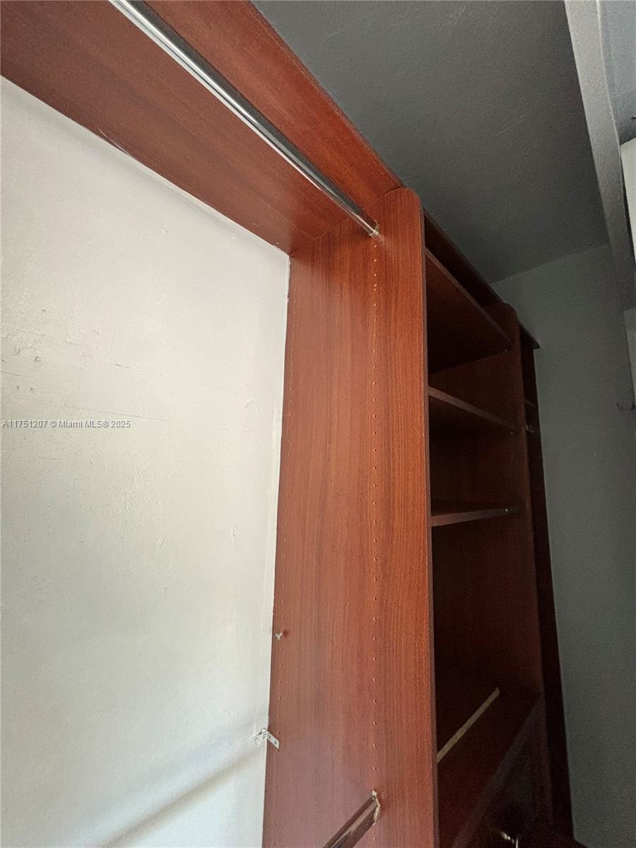 DEVON-AIRE VILLAS SEC 7 - Residential
