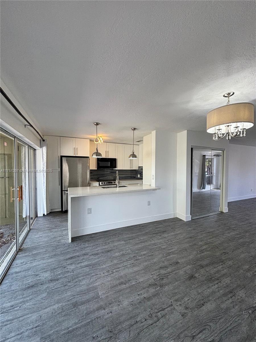 DEVON-AIRE VILLAS SEC 7 - Residential