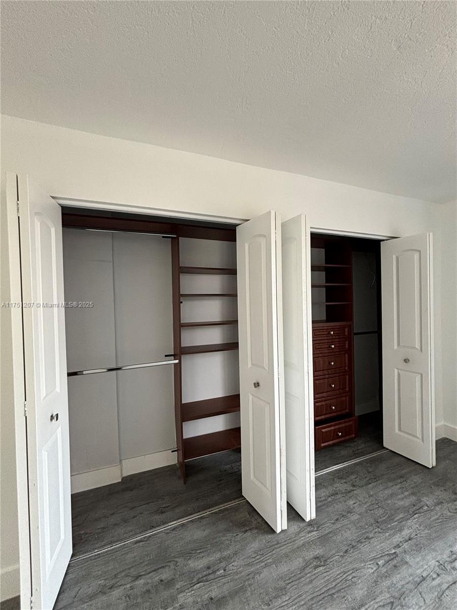 DEVON-AIRE VILLAS SEC 7 - Residential