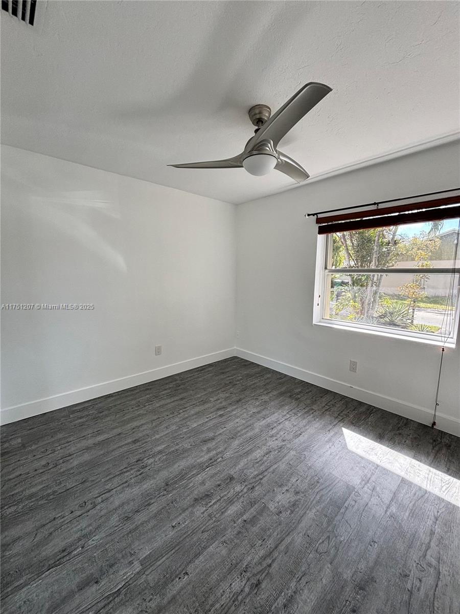 DEVON-AIRE VILLAS SEC 7 - Residential