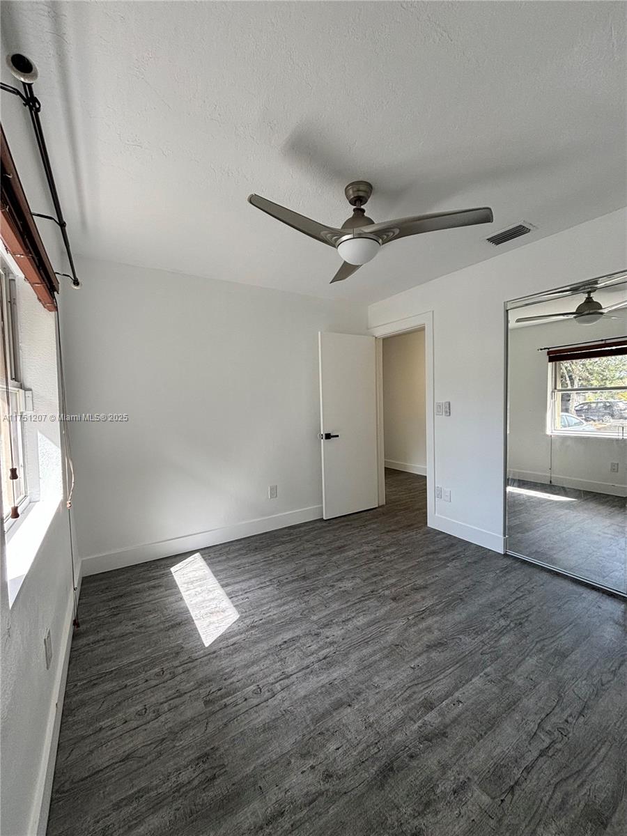 DEVON-AIRE VILLAS SEC 7 - Residential