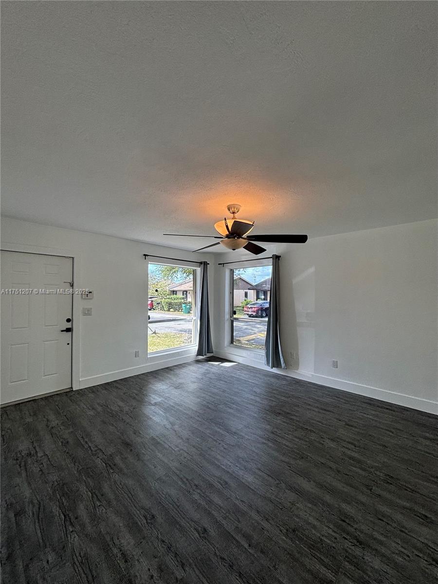 DEVON-AIRE VILLAS SEC 7 - Residential