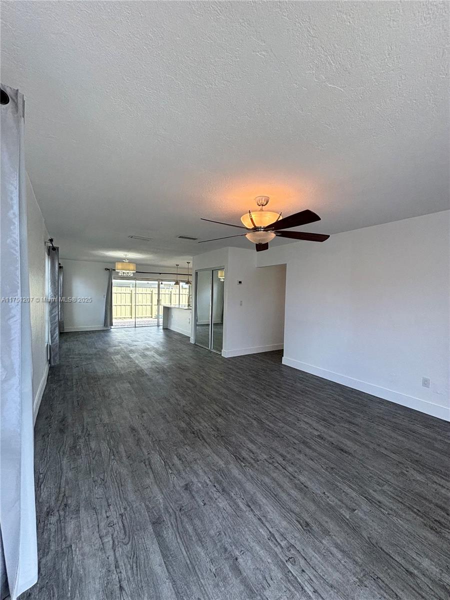 DEVON-AIRE VILLAS SEC 7 - Residential