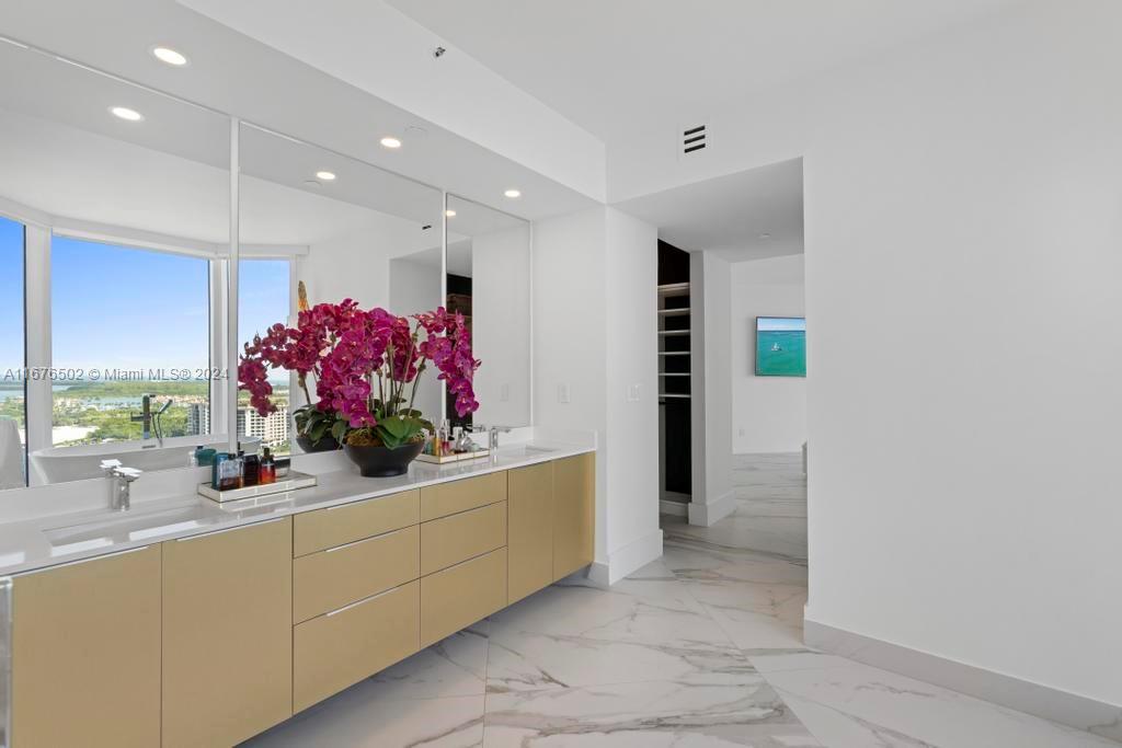 PORTOFINO TOWER CONDO - Residential