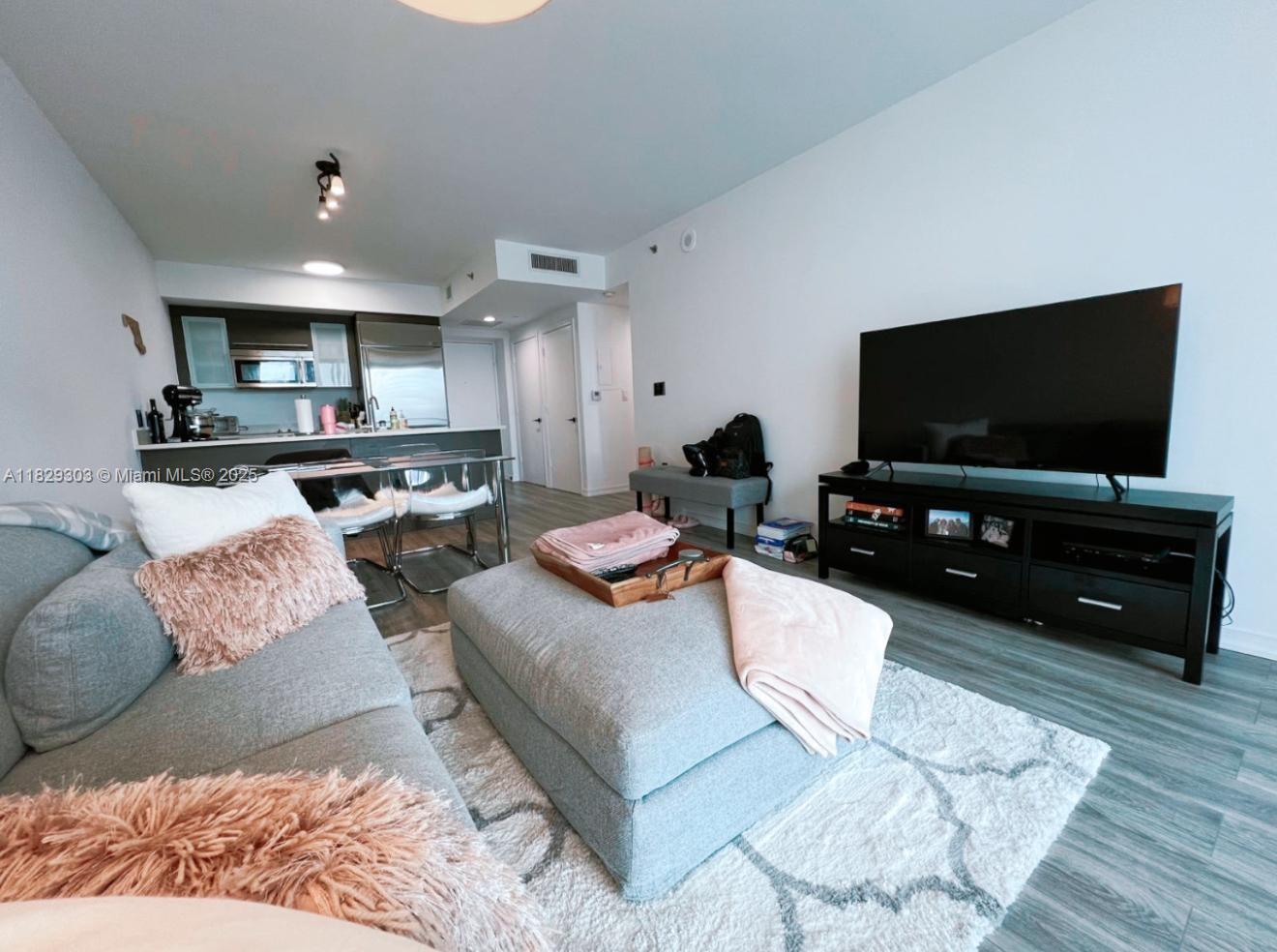55 SE 6th St 2304