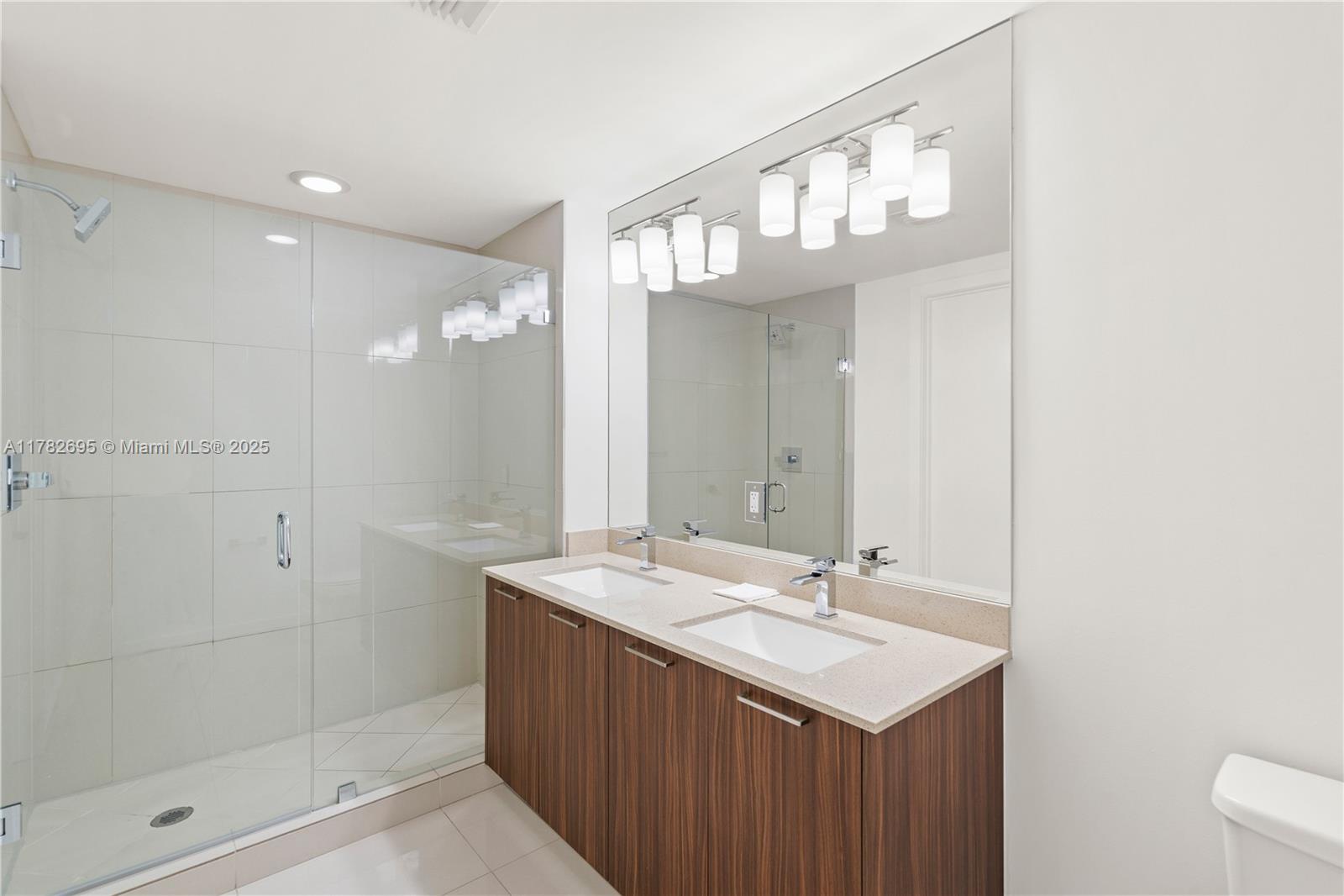 5300 PASEO CONDO - Residential