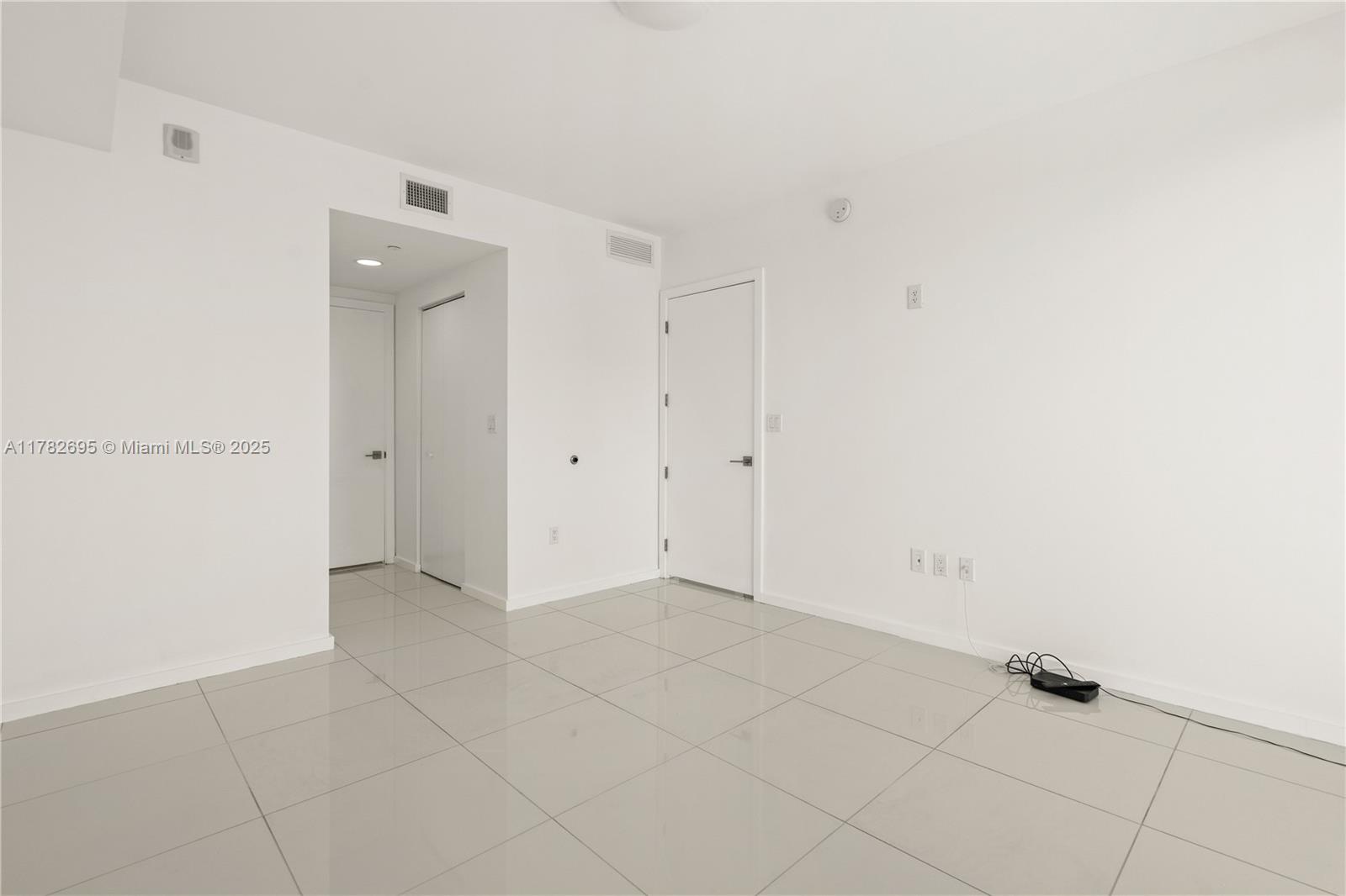 5300 PASEO CONDO - Residential