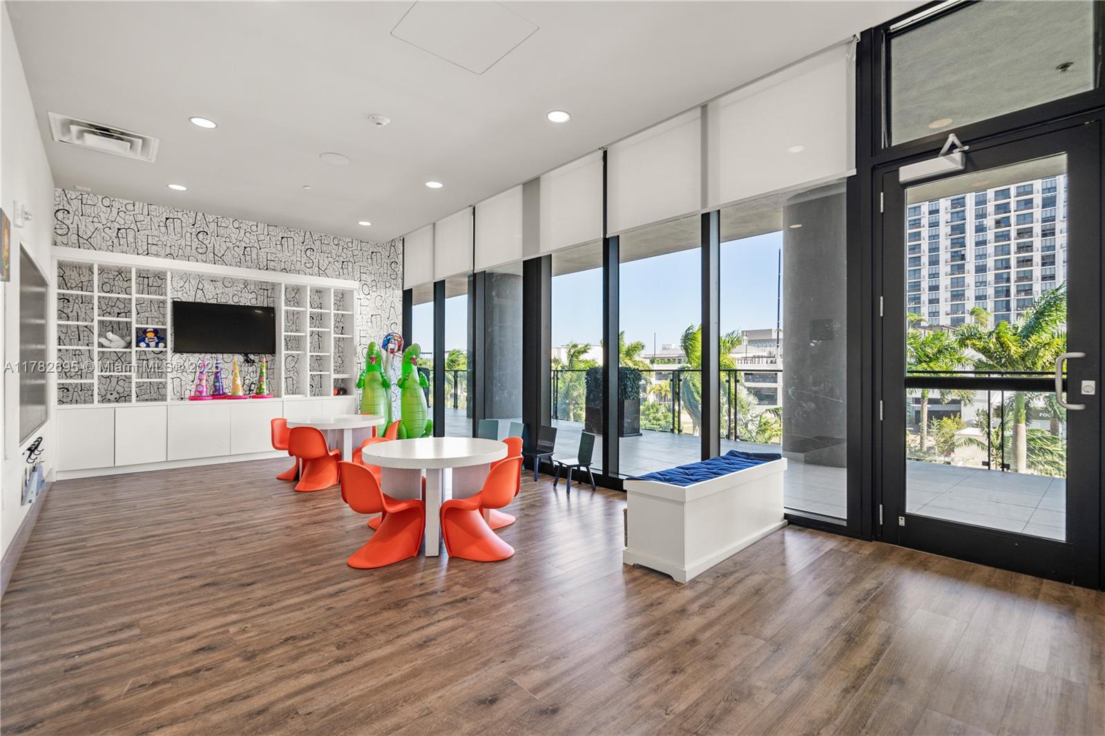 5300 PASEO CONDO - Residential