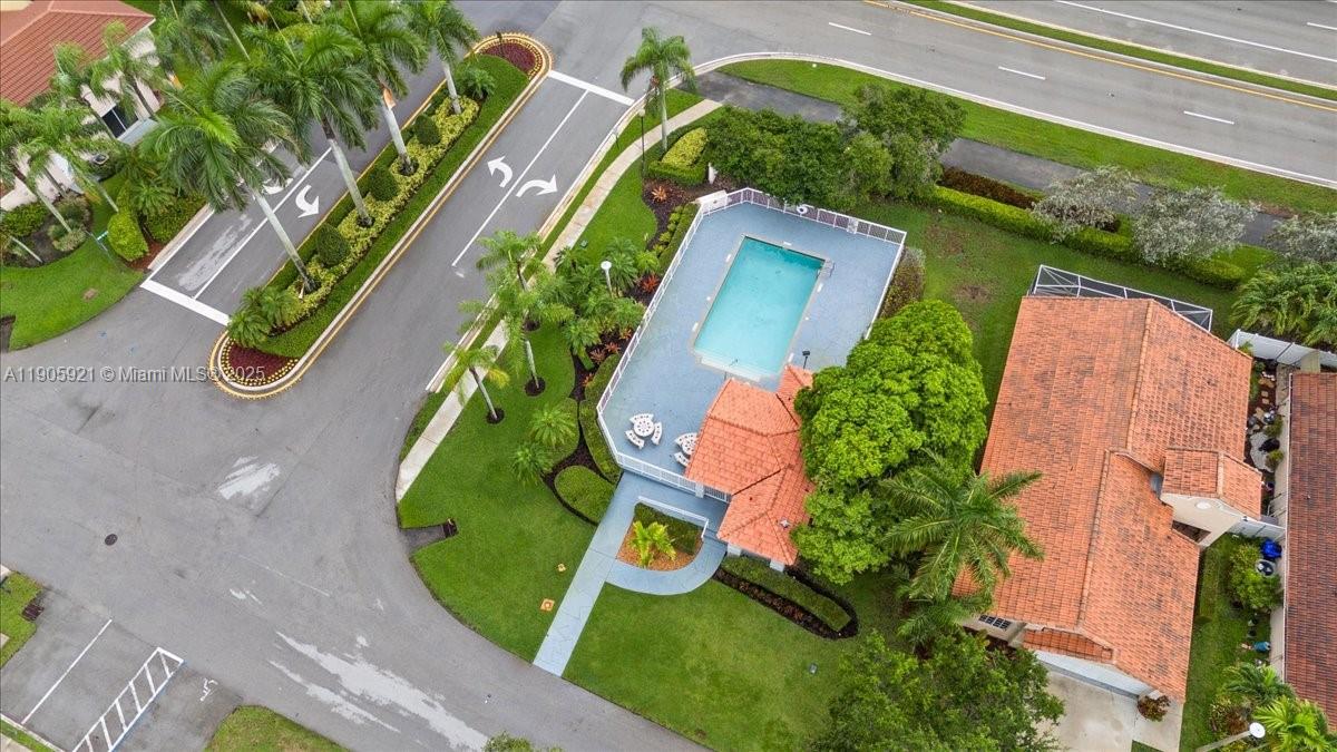 SILVER LAKES AT PEMBROKE - Residential Lease