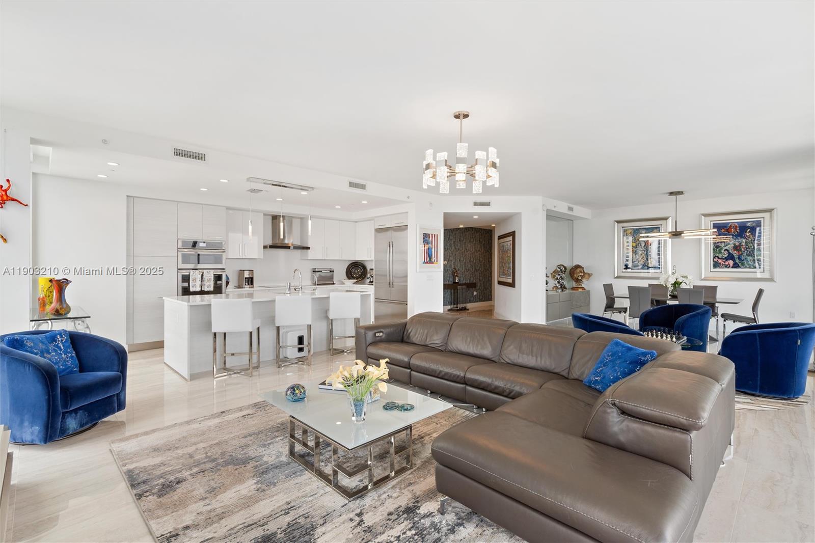 100 LAS OLAS CONDO - Residential