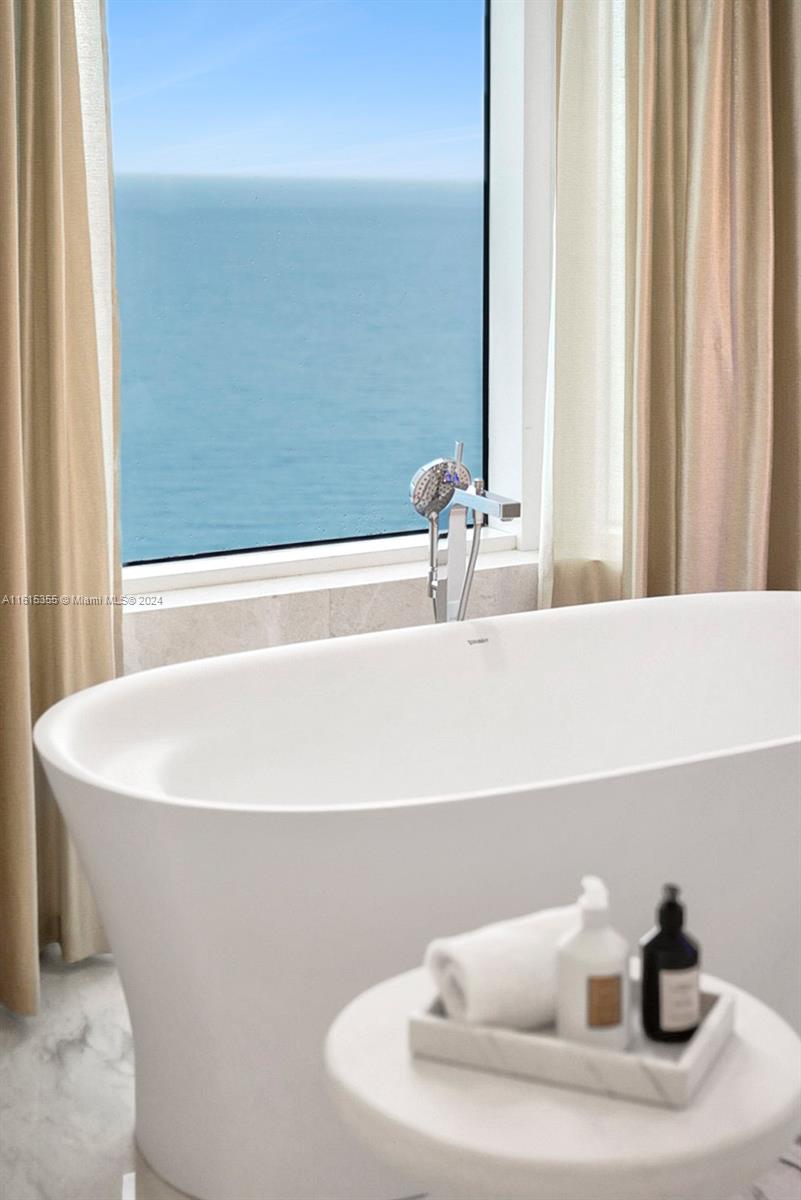 ACQUALINA OCEAN RESIDENCE - Residential