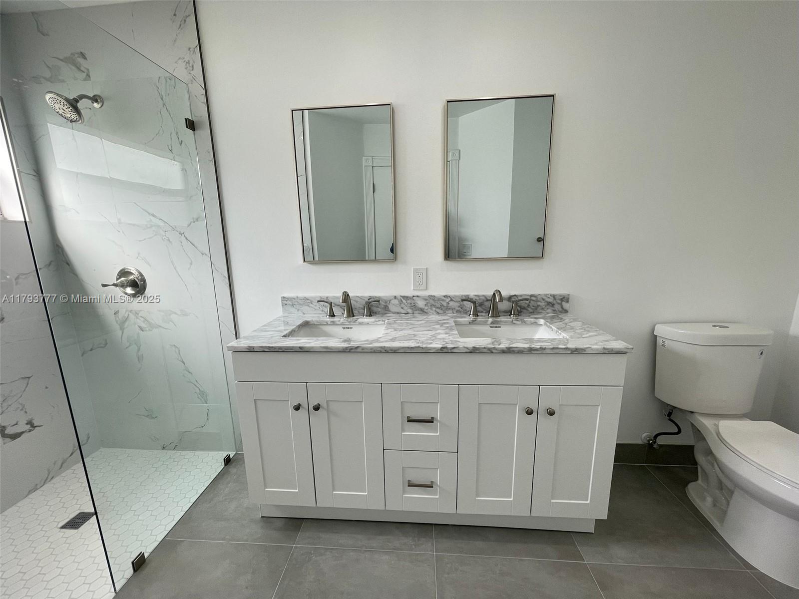 211 E Riverbend Dr 211