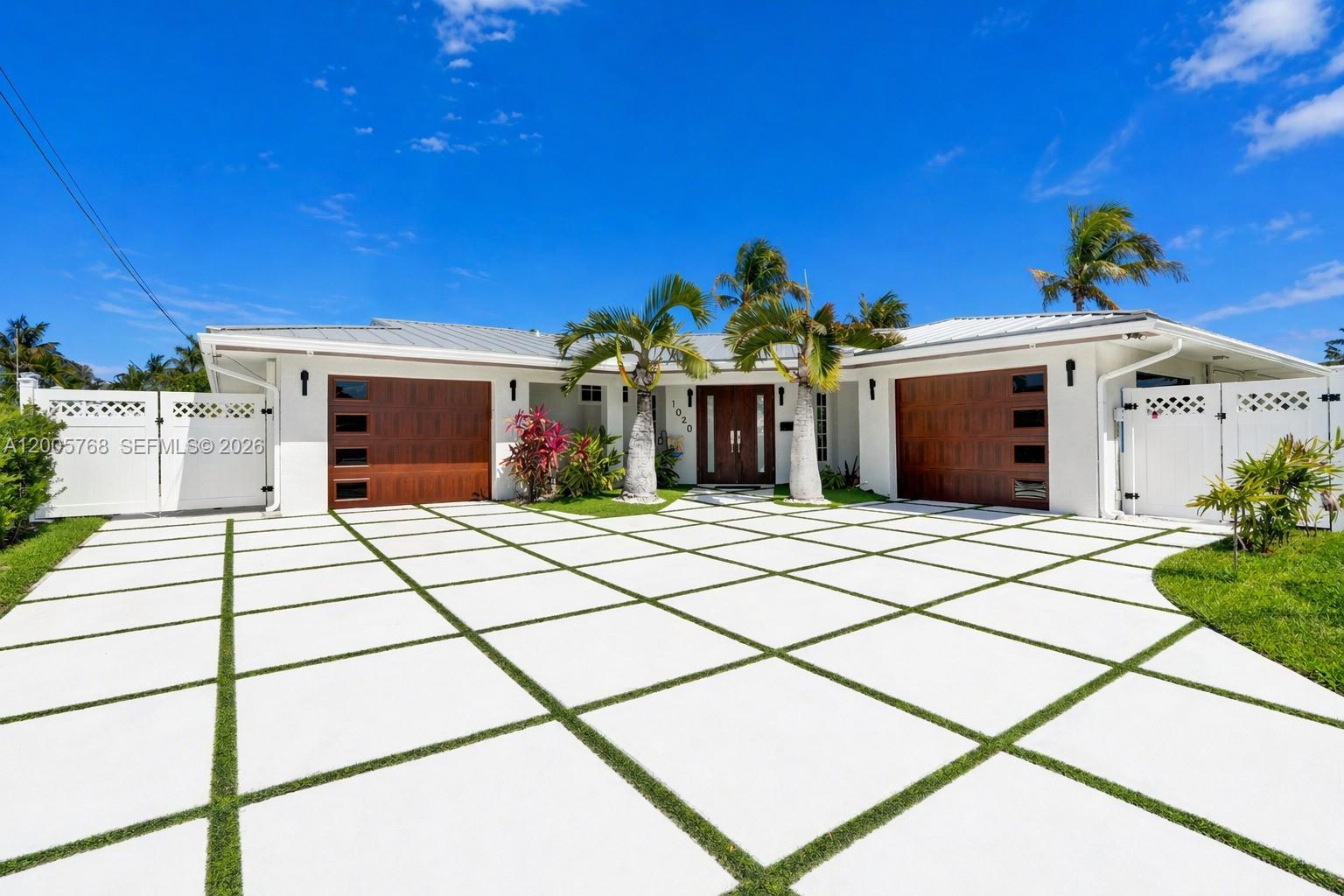HARBOR VILLAGE - Residential